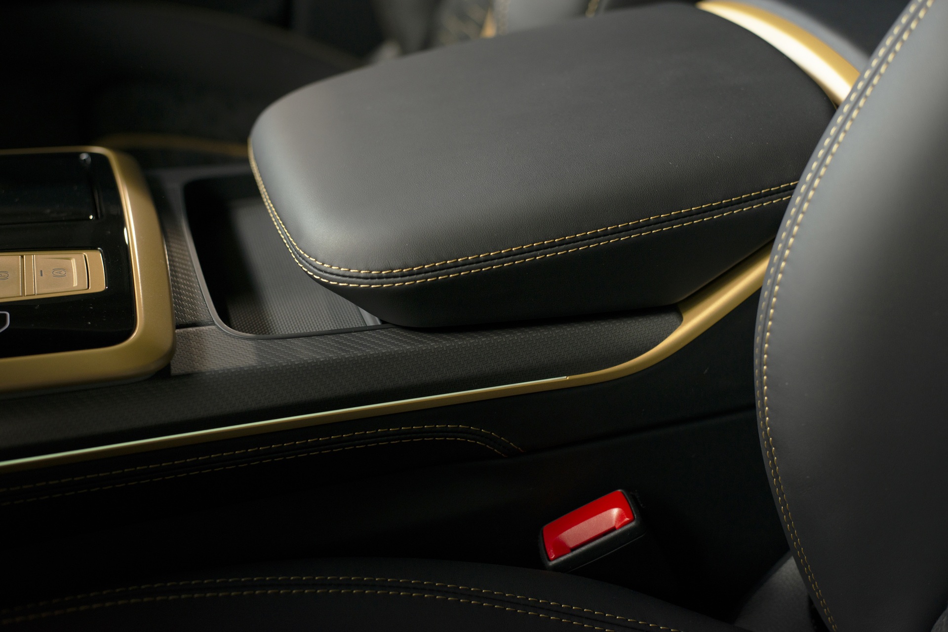 Manhart’s RQ 900 Gives Audi RS Q8 Bespoke Looks And 905-HP For $80,000