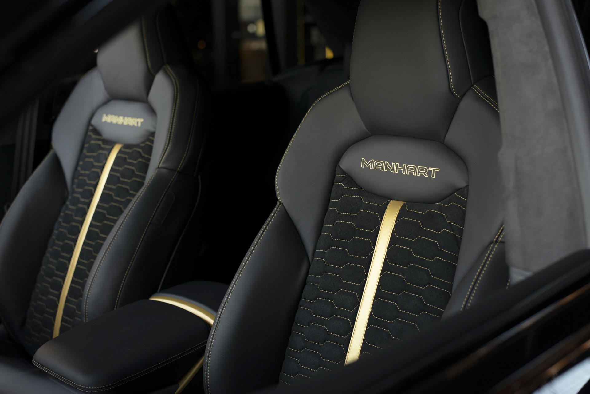 Manhart’s RQ 900 Gives Audi RS Q8 Bespoke Looks And 905-HP For $80,000