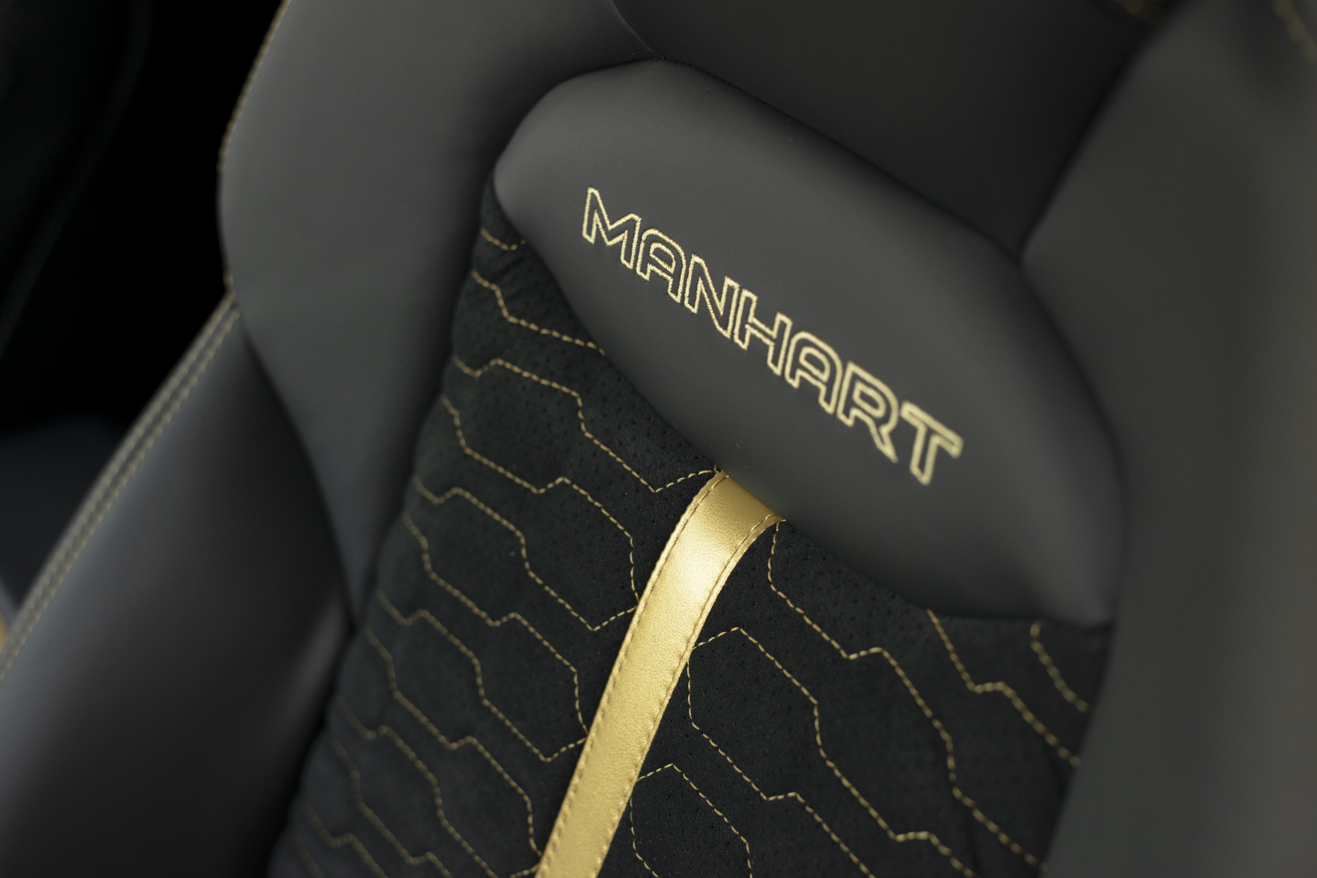 Manhart’s RQ 900 Gives Audi RS Q8 Bespoke Looks And 905-HP For $80,000