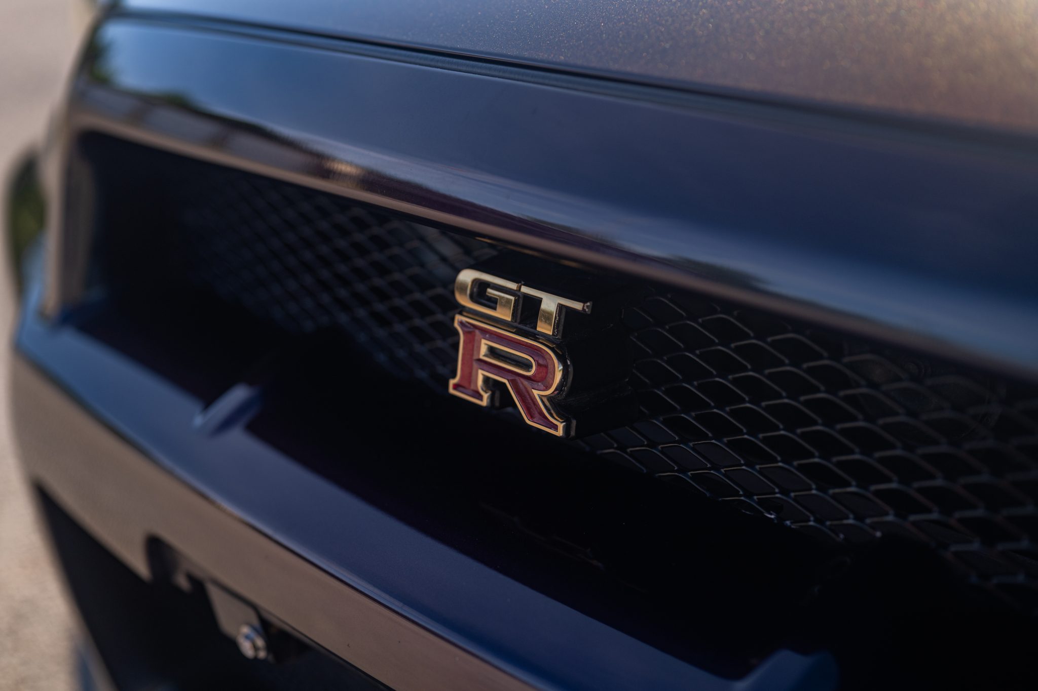 Another Rare 1999 Nissan Skyline GT-R V-Spec In Midnight Purple II Is Up For Sale