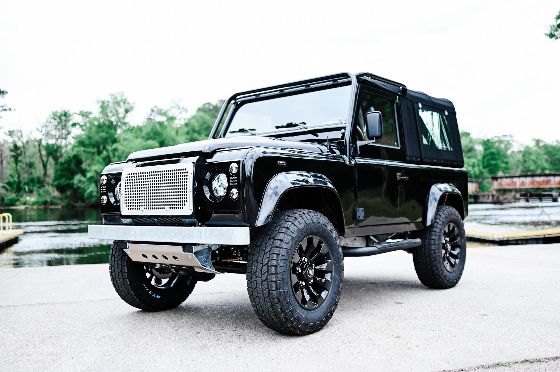 Osprey’s Two-Door 1997 Land Rover Defender LS3 V8 Is Just About Perfect For Restomod Lovers