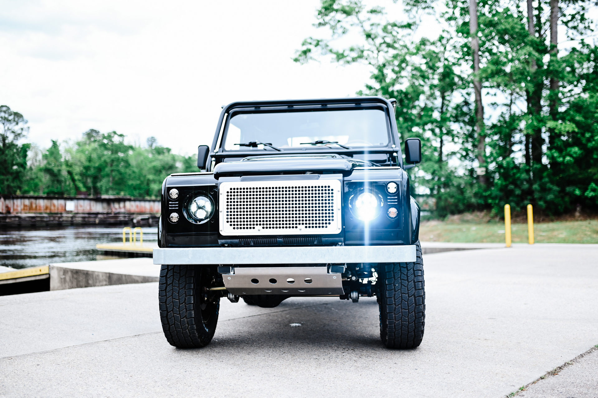 Osprey’s Two-Door 1997 Land Rover Defender LS3 V8 Is Just About Perfect For Restomod Lovers