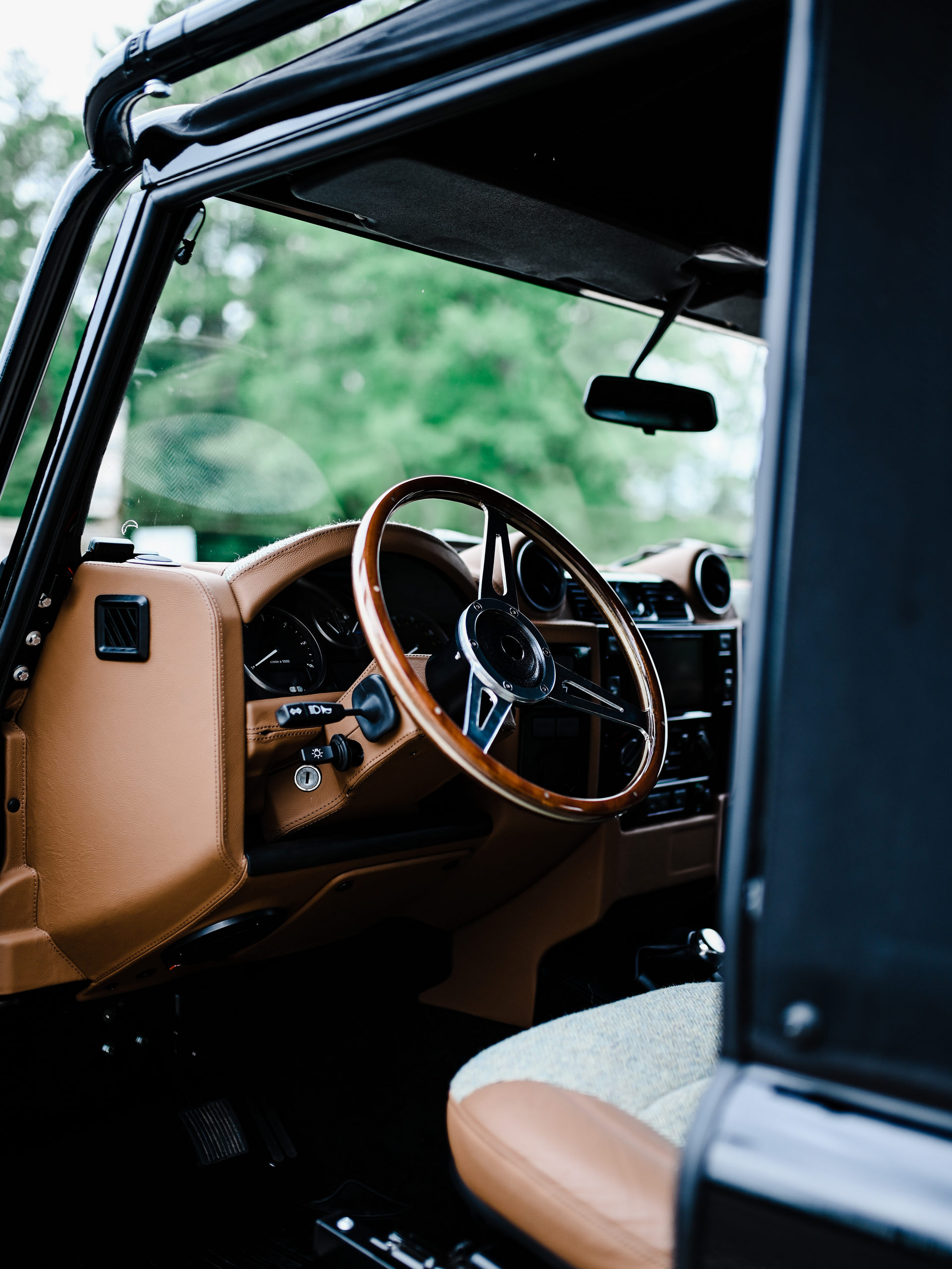 Osprey’s Two-Door 1997 Land Rover Defender LS3 V8 Is Just About Perfect For Restomod Lovers