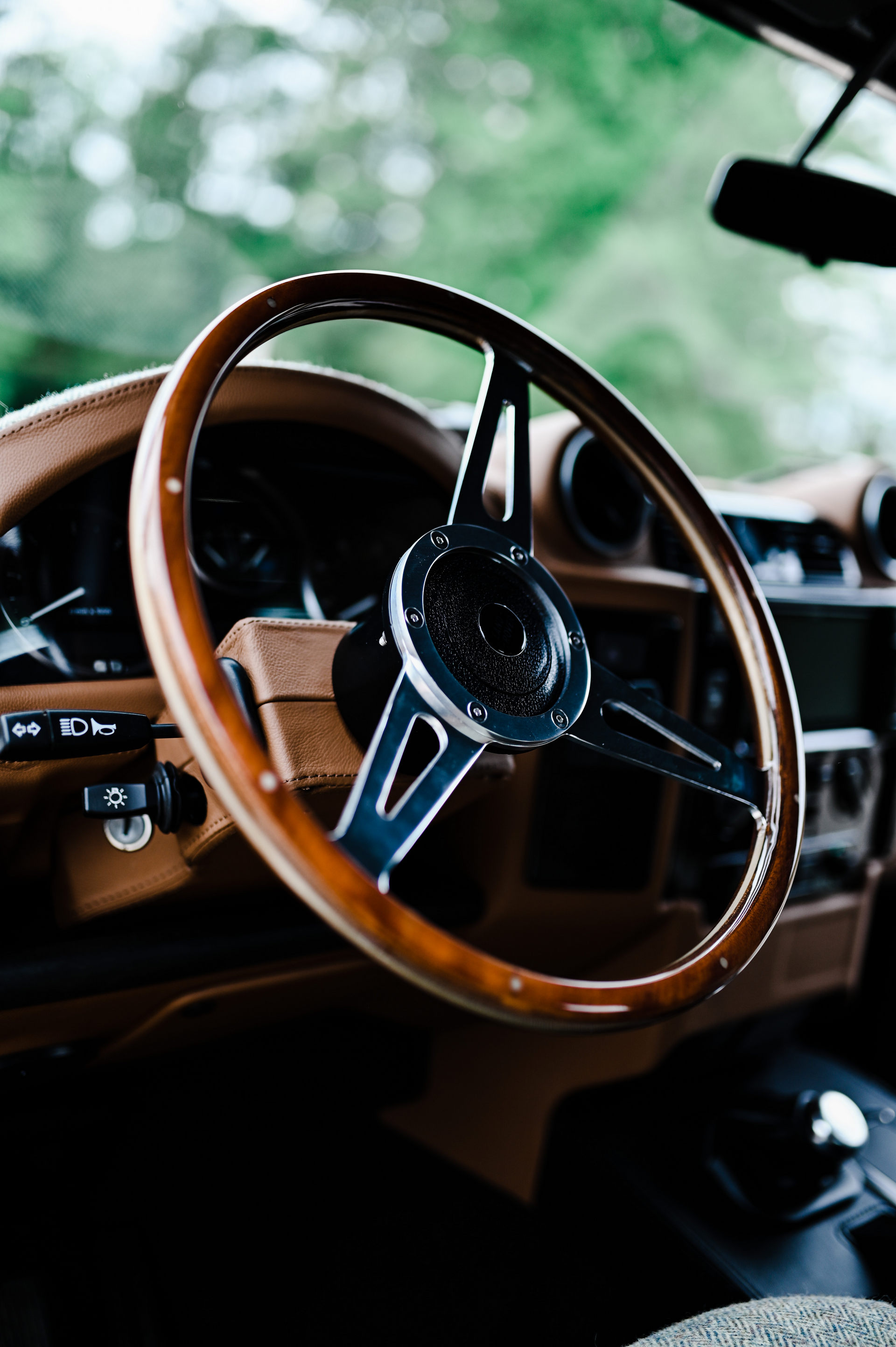 Osprey’s Two-Door 1997 Land Rover Defender LS3 V8 Is Just About Perfect For Restomod Lovers