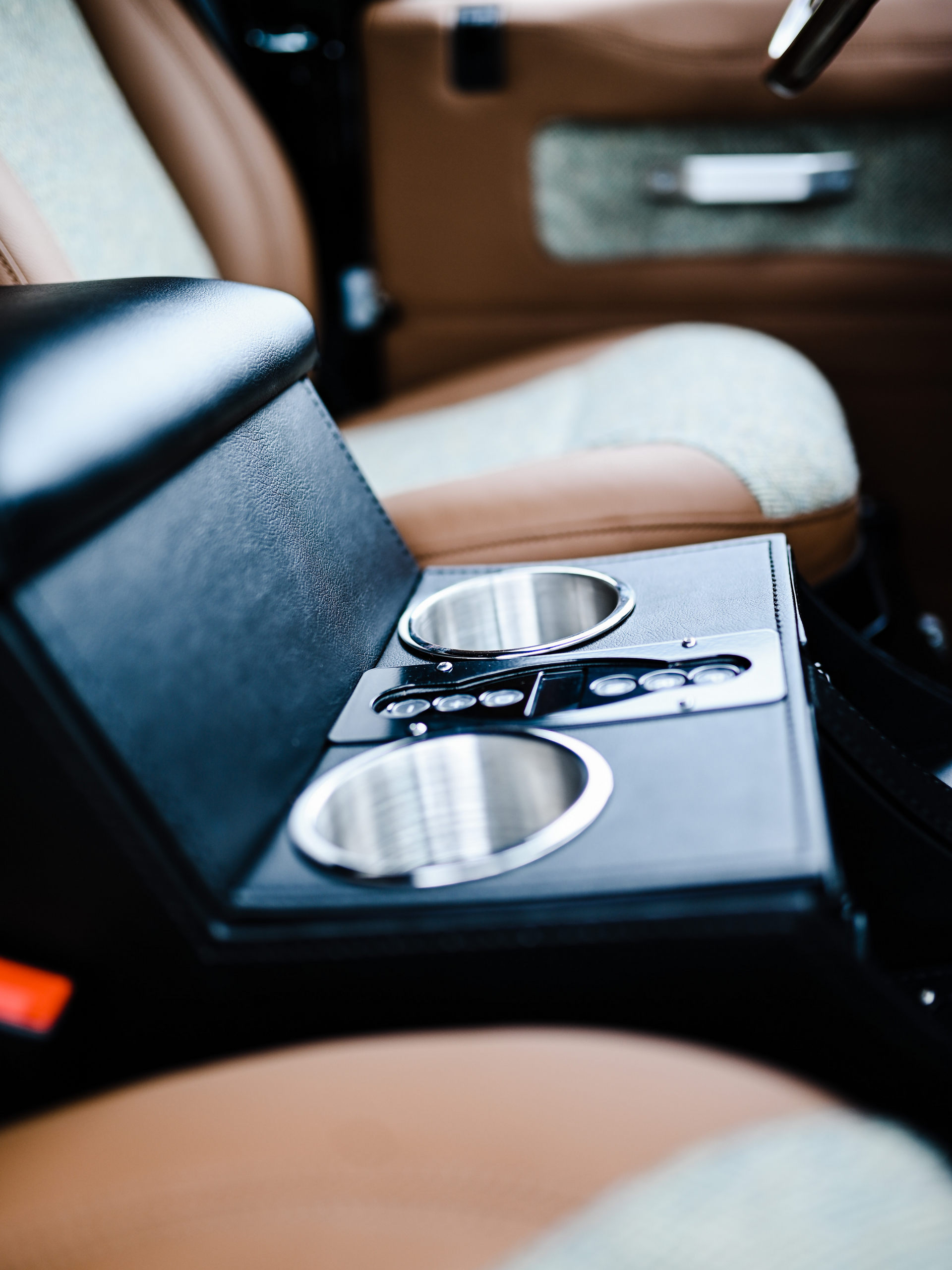 Osprey’s Two-Door 1997 Land Rover Defender LS3 V8 Is Just About Perfect For Restomod Lovers