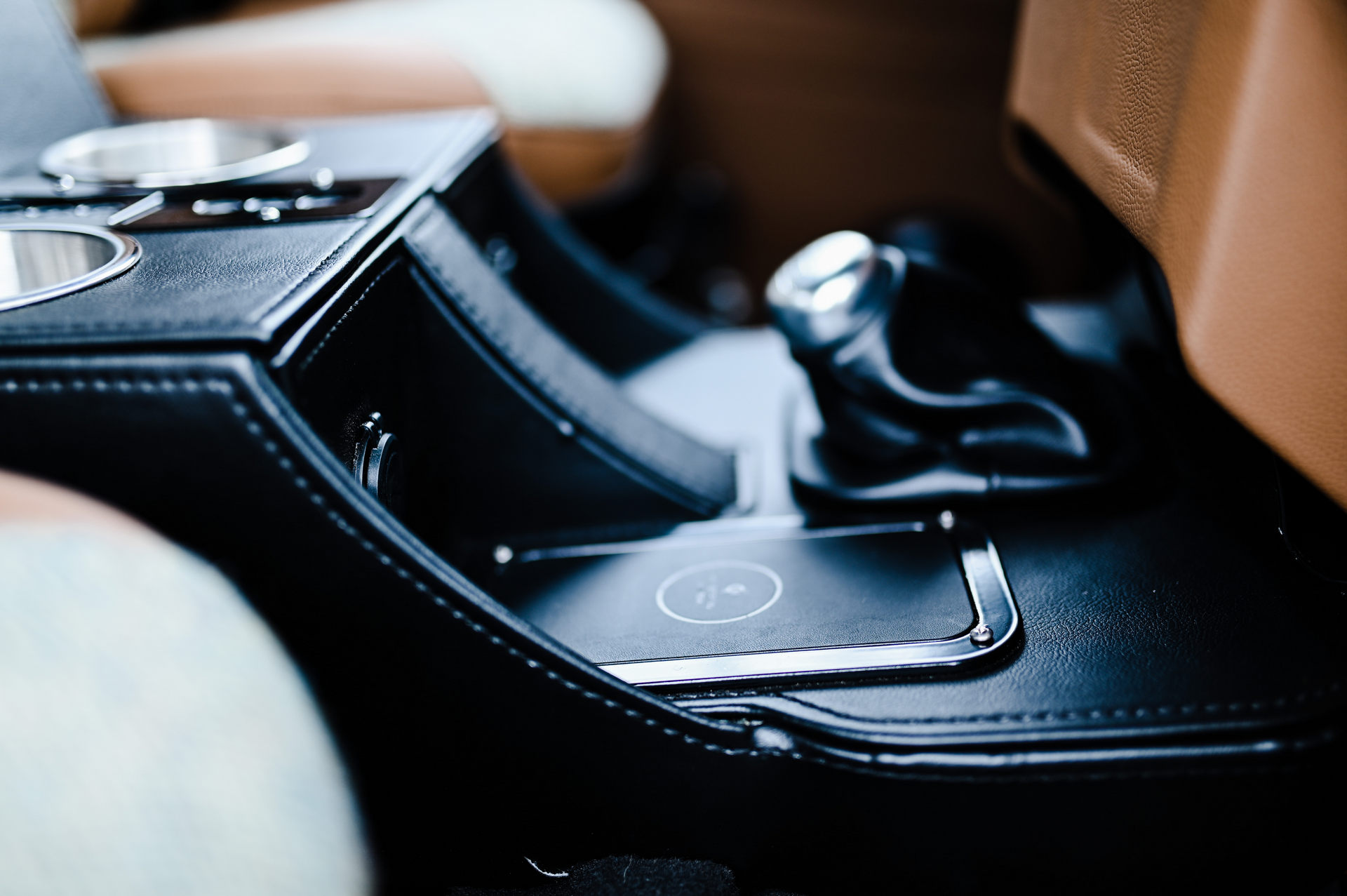 Osprey’s Two-Door 1997 Land Rover Defender LS3 V8 Is Just About Perfect For Restomod Lovers