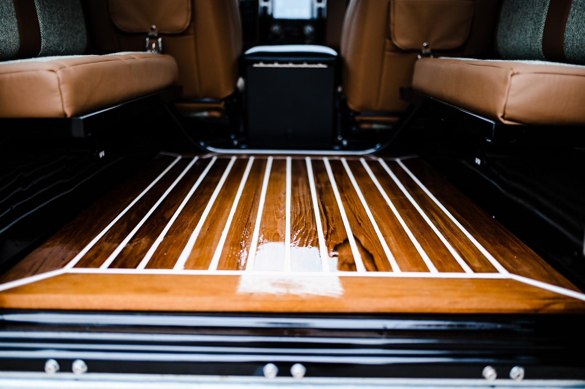 Osprey’s Two-Door 1997 Land Rover Defender LS3 V8 Is Just About Perfect For Restomod Lovers