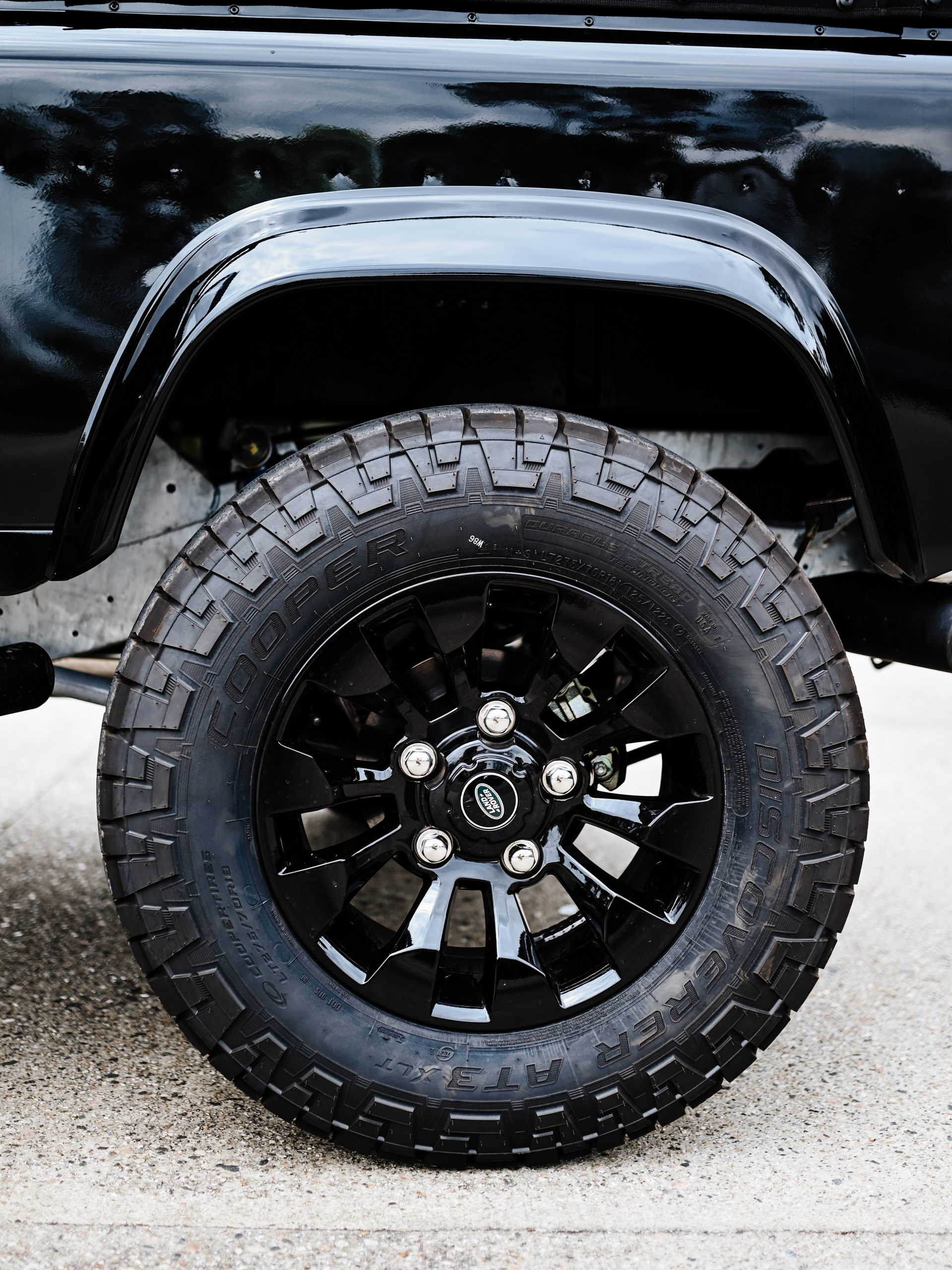 Osprey’s Two-Door 1997 Land Rover Defender LS3 V8 Is Just About Perfect For Restomod Lovers