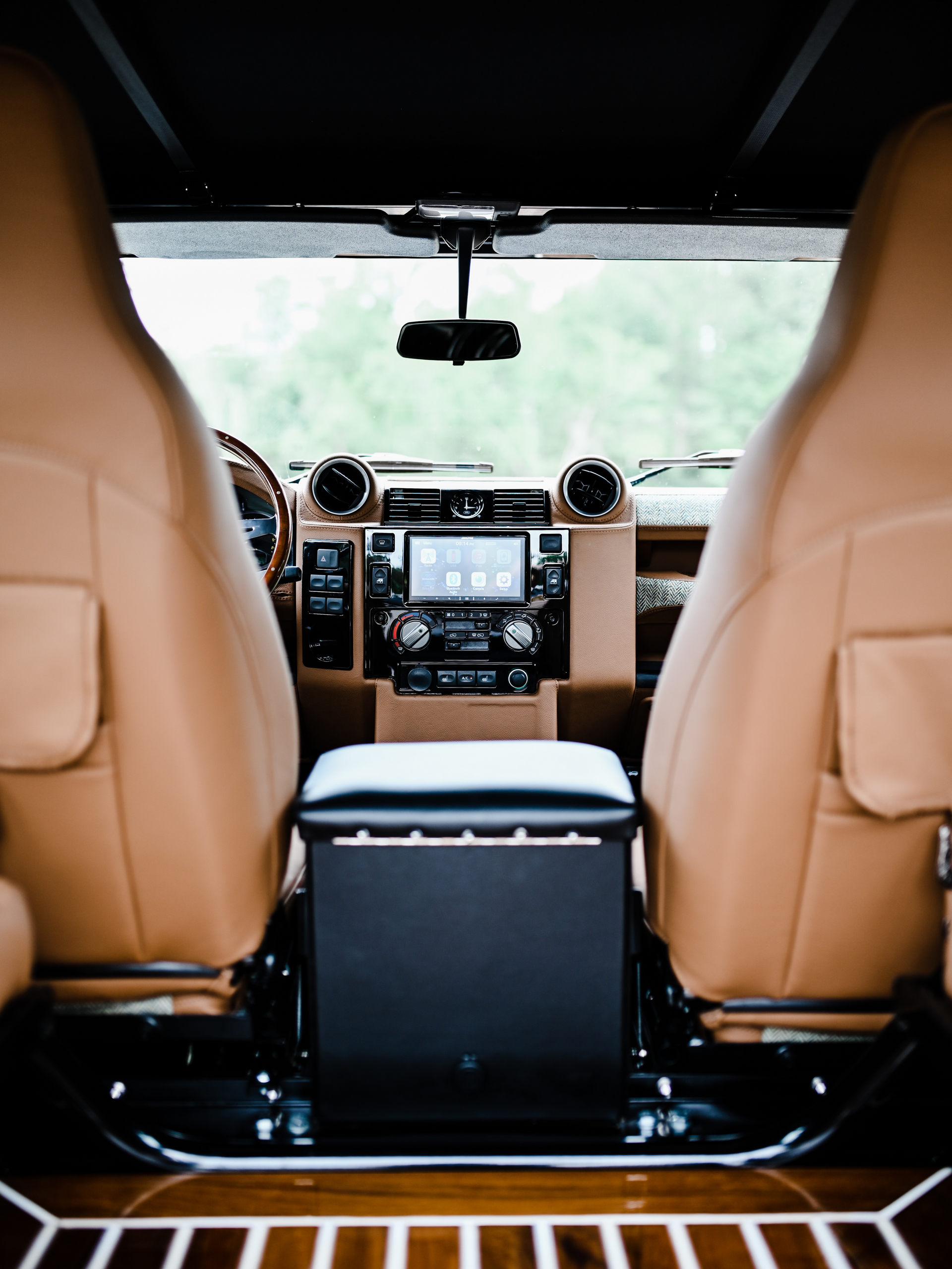 Osprey’s Two-Door 1997 Land Rover Defender LS3 V8 Is Just About Perfect For Restomod Lovers