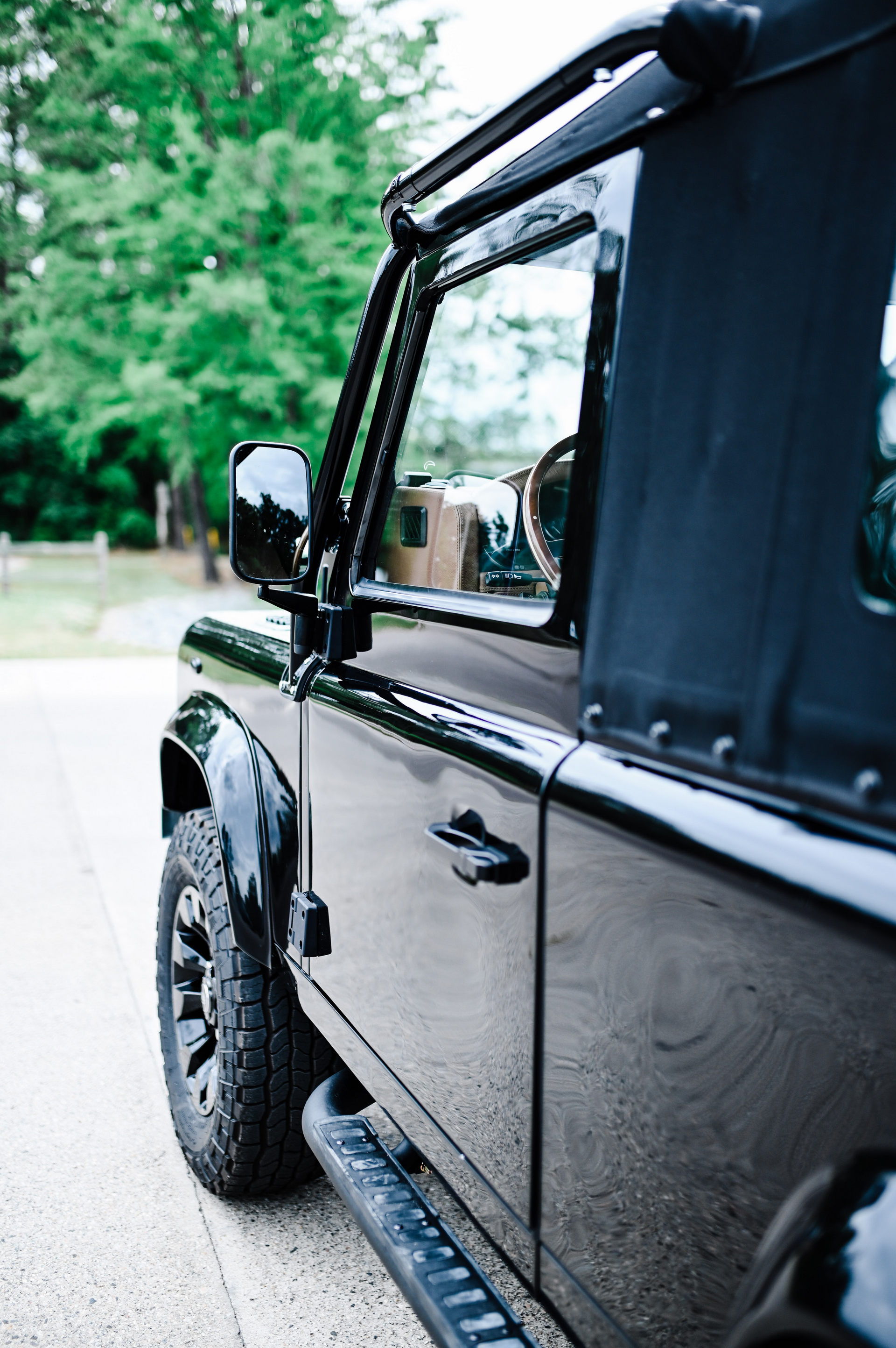 Osprey’s Two-Door 1997 Land Rover Defender LS3 V8 Is Just About Perfect For Restomod Lovers