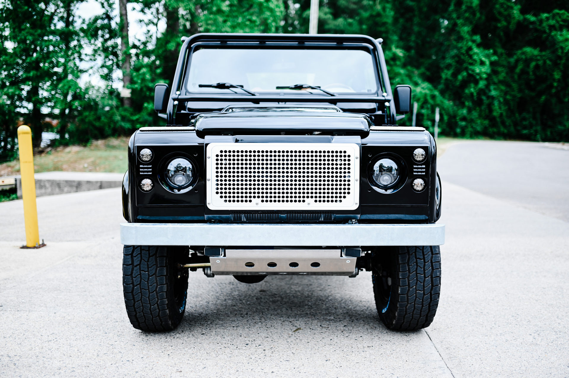 Osprey’s Two-Door 1997 Land Rover Defender LS3 V8 Is Just About Perfect For Restomod Lovers