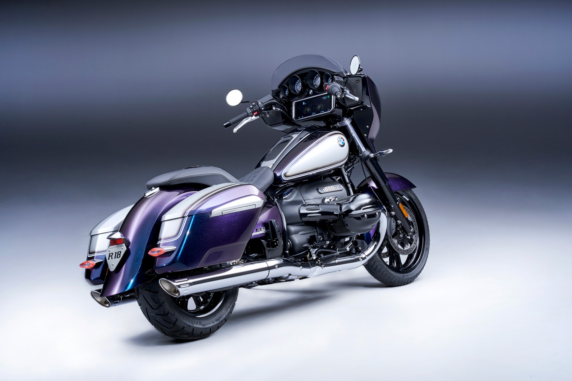 BMW Motorrad Introduces New R 18 B And R 18 Transcontinental