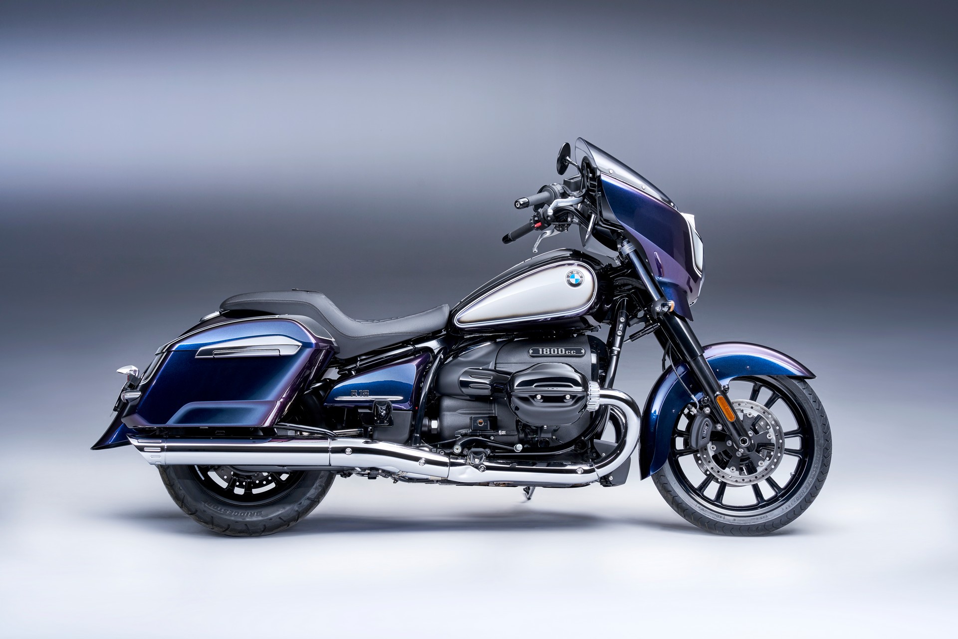 BMW Motorrad Introduces New R 18 B And R 18 Transcontinental