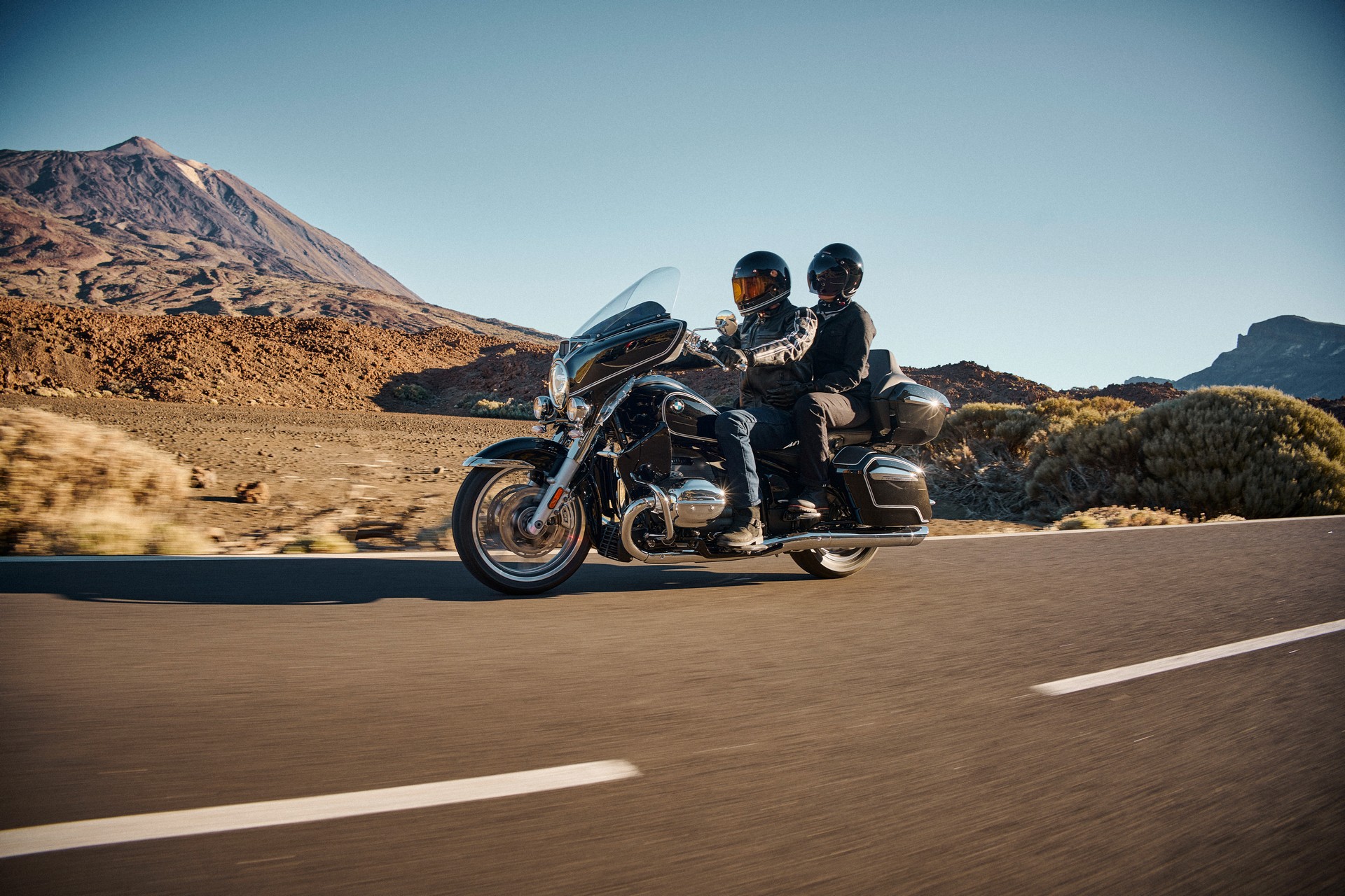 BMW Motorrad Introduces New R 18 B And R 18 Transcontinental