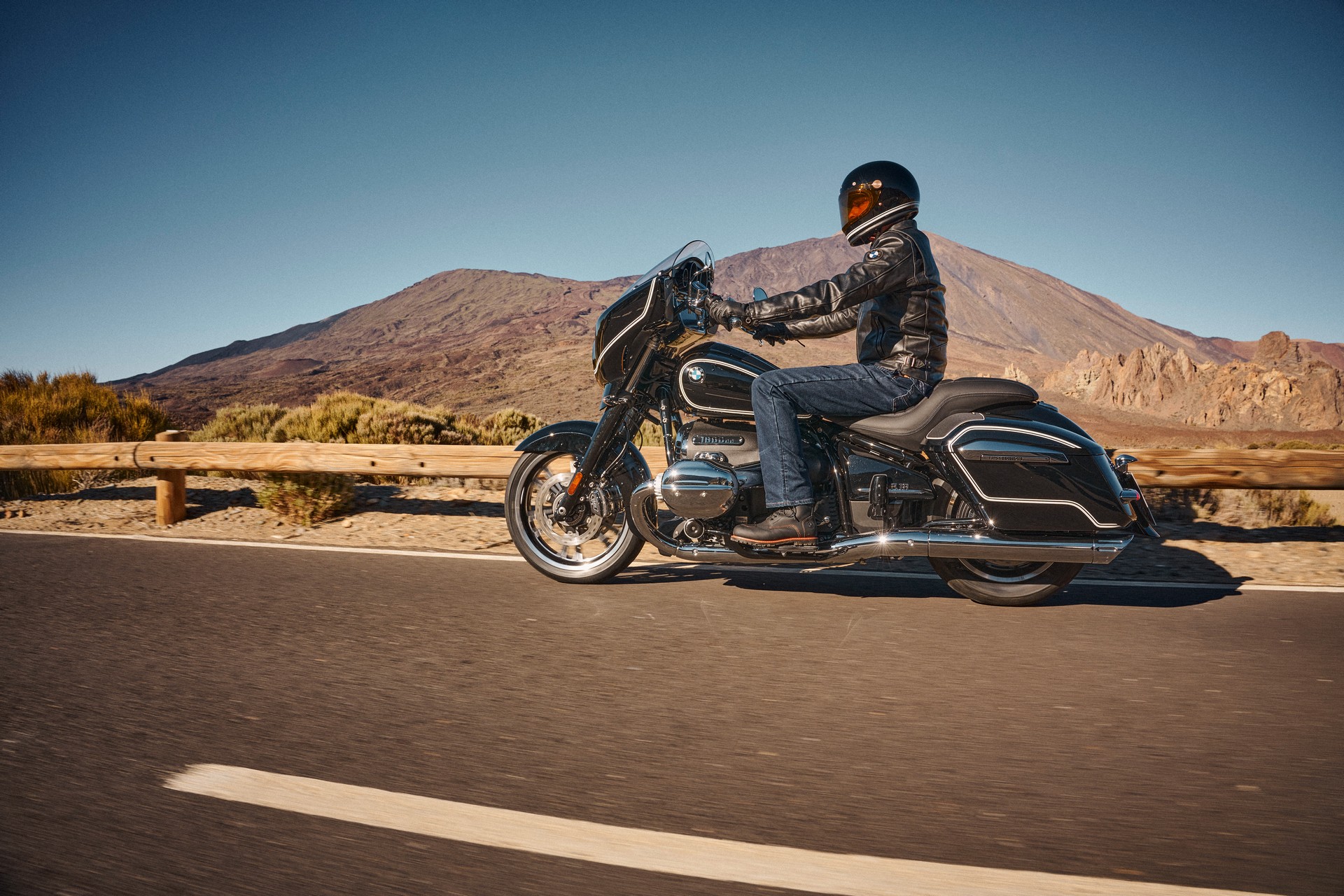 BMW Motorrad Introduces New R 18 B And R 18 Transcontinental