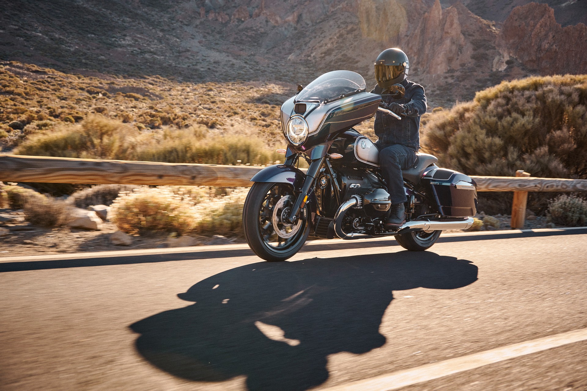 BMW Motorrad Introduces New R 18 B And R 18 Transcontinental