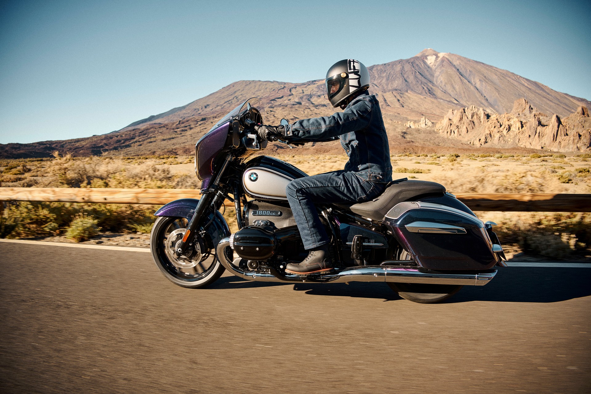 BMW Motorrad Introduces New R 18 B And R 18 Transcontinental