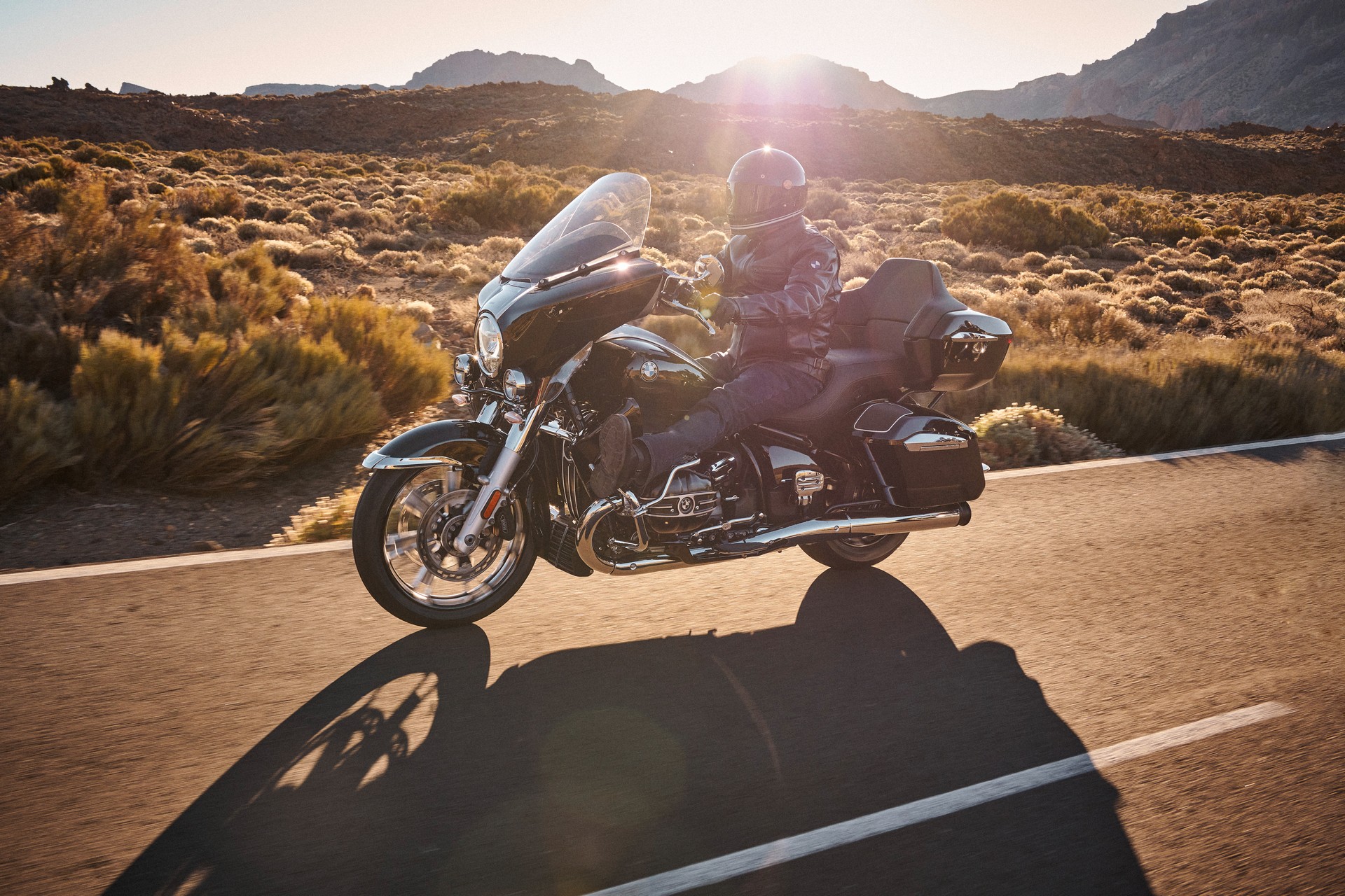 BMW Motorrad Introduces New R 18 B And R 18 Transcontinental