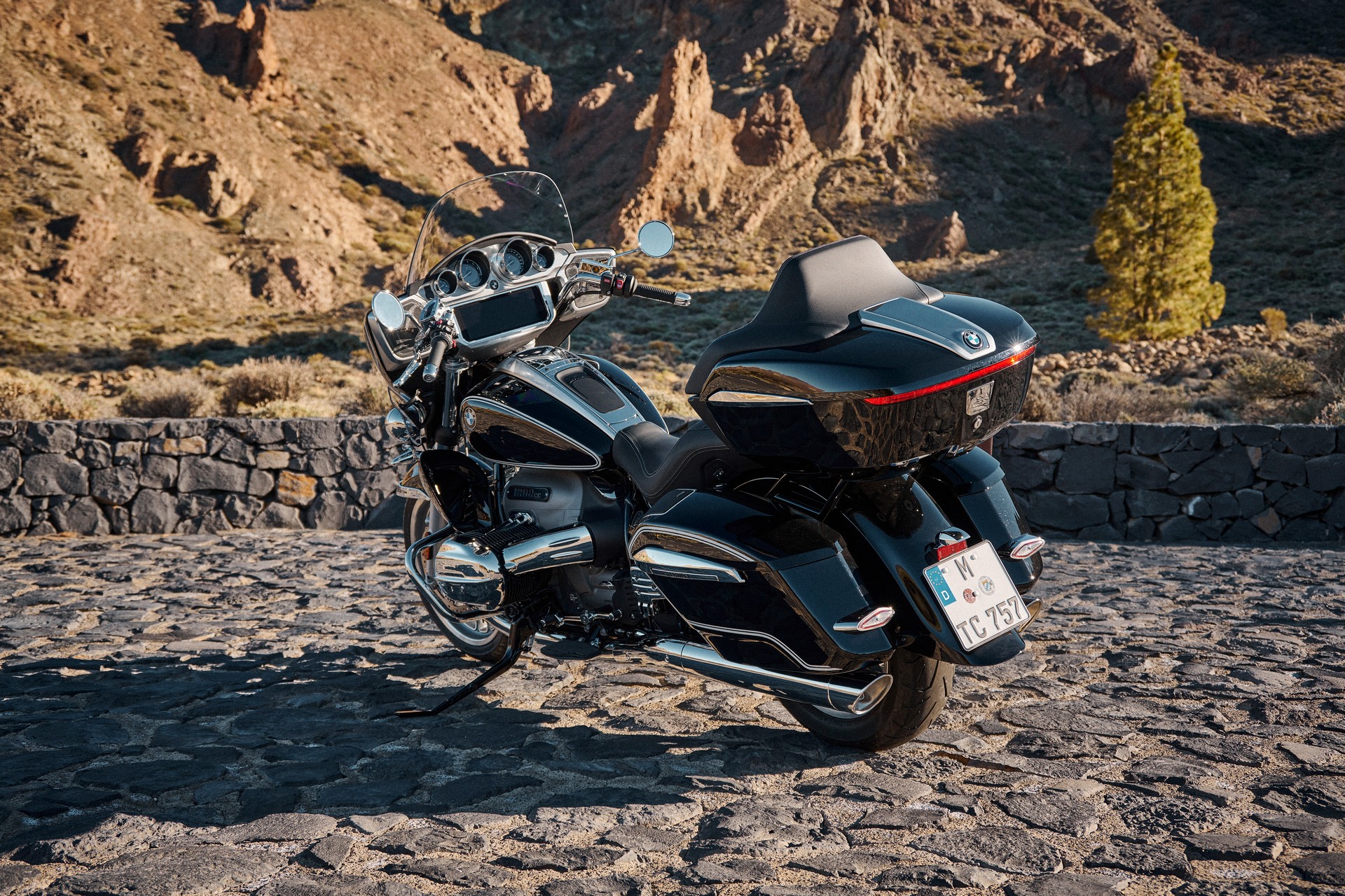 BMW Motorrad Introduces New R 18 B And R 18 Transcontinental