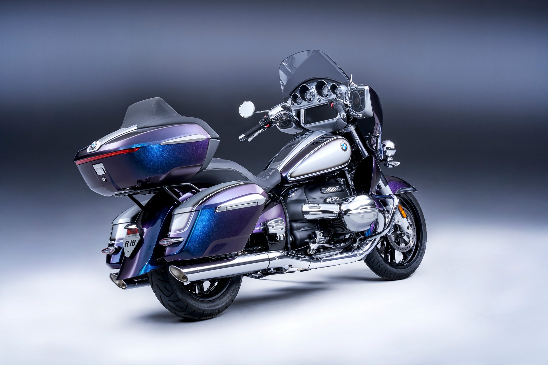 BMW Motorrad Introduces New R 18 B And R 18 Transcontinental