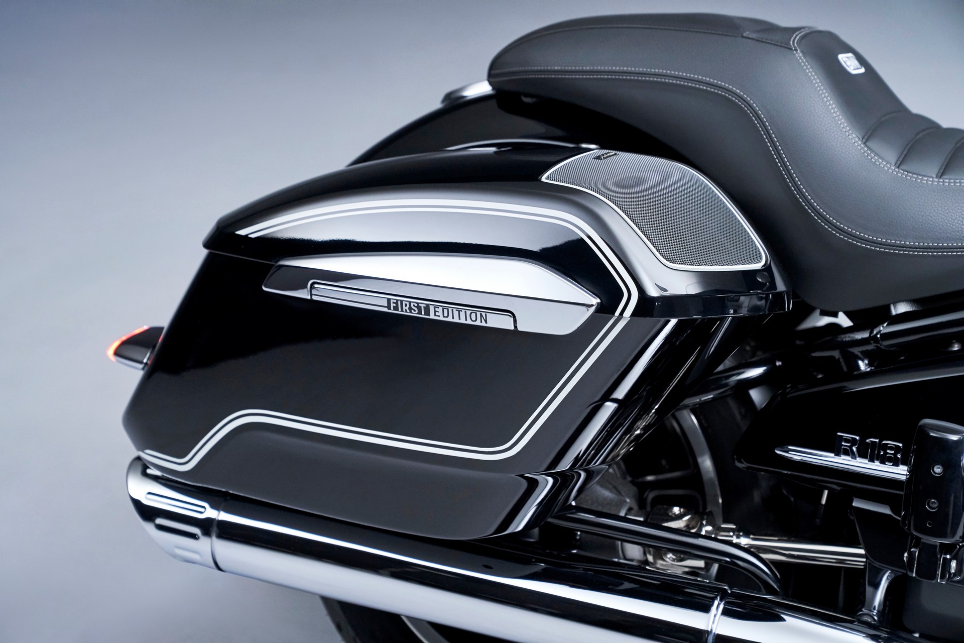 BMW Motorrad Introduces New R 18 B And R 18 Transcontinental