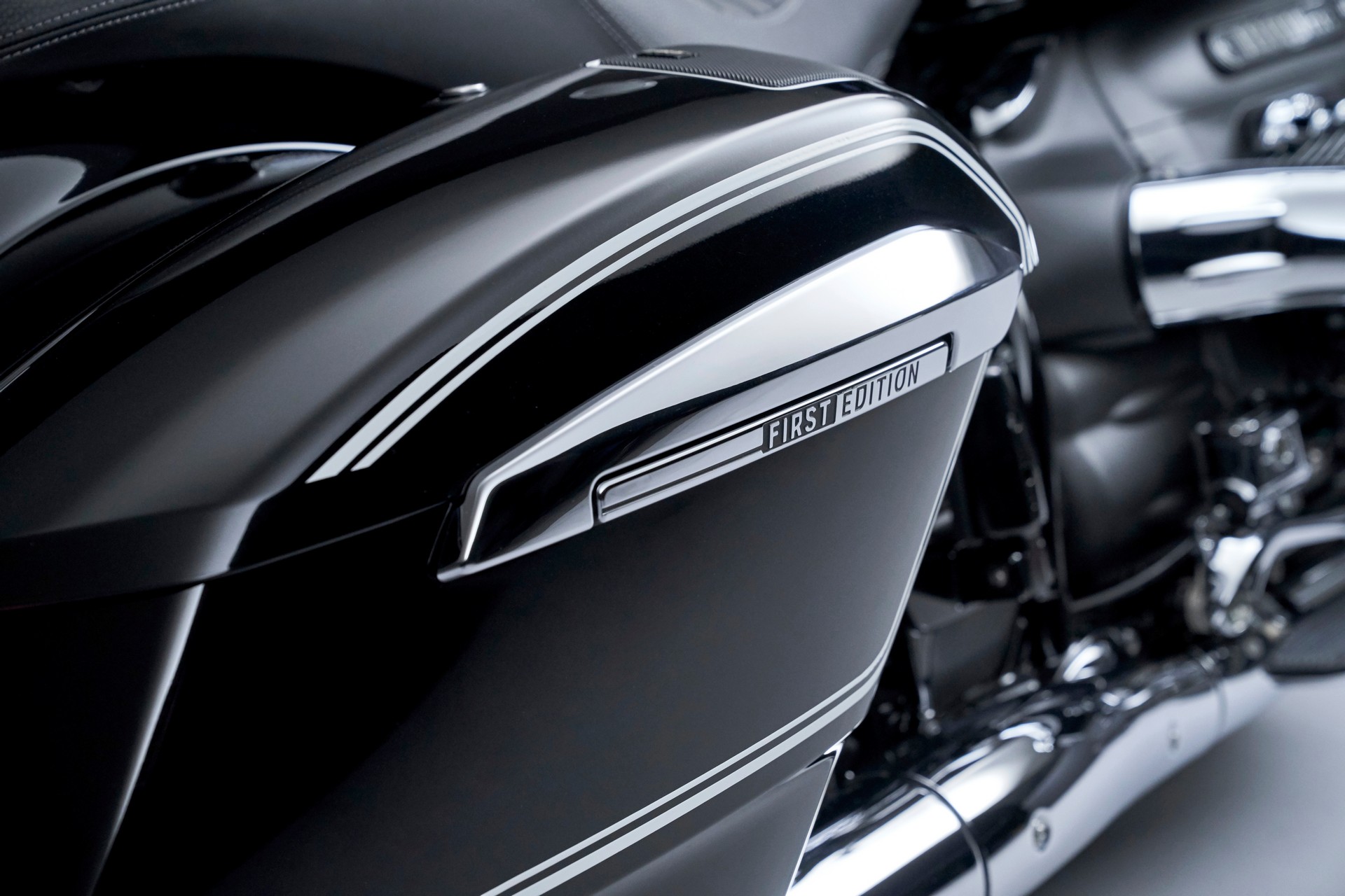 BMW Motorrad Introduces New R 18 B And R 18 Transcontinental