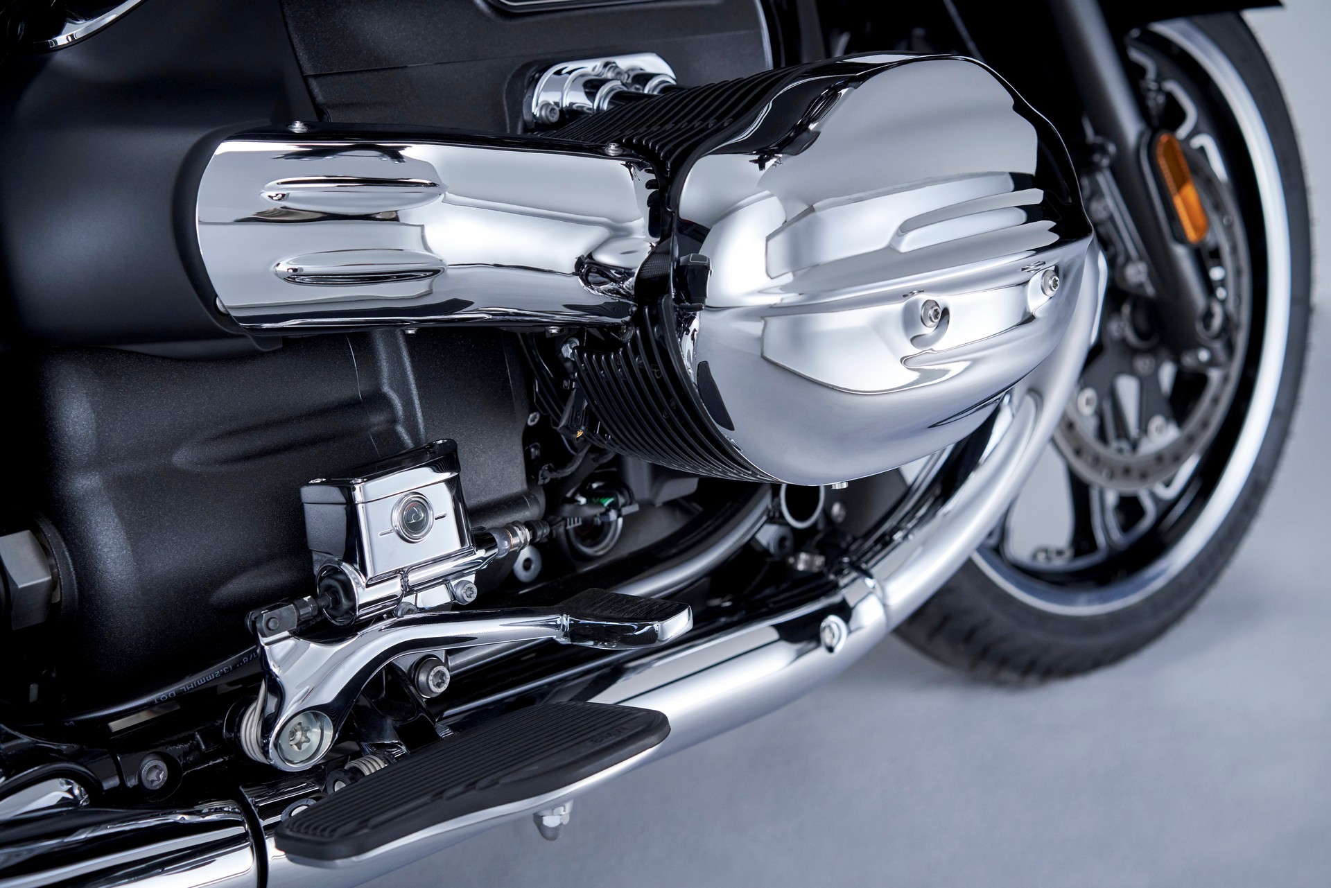 BMW Motorrad Introduces New R 18 B And R 18 Transcontinental