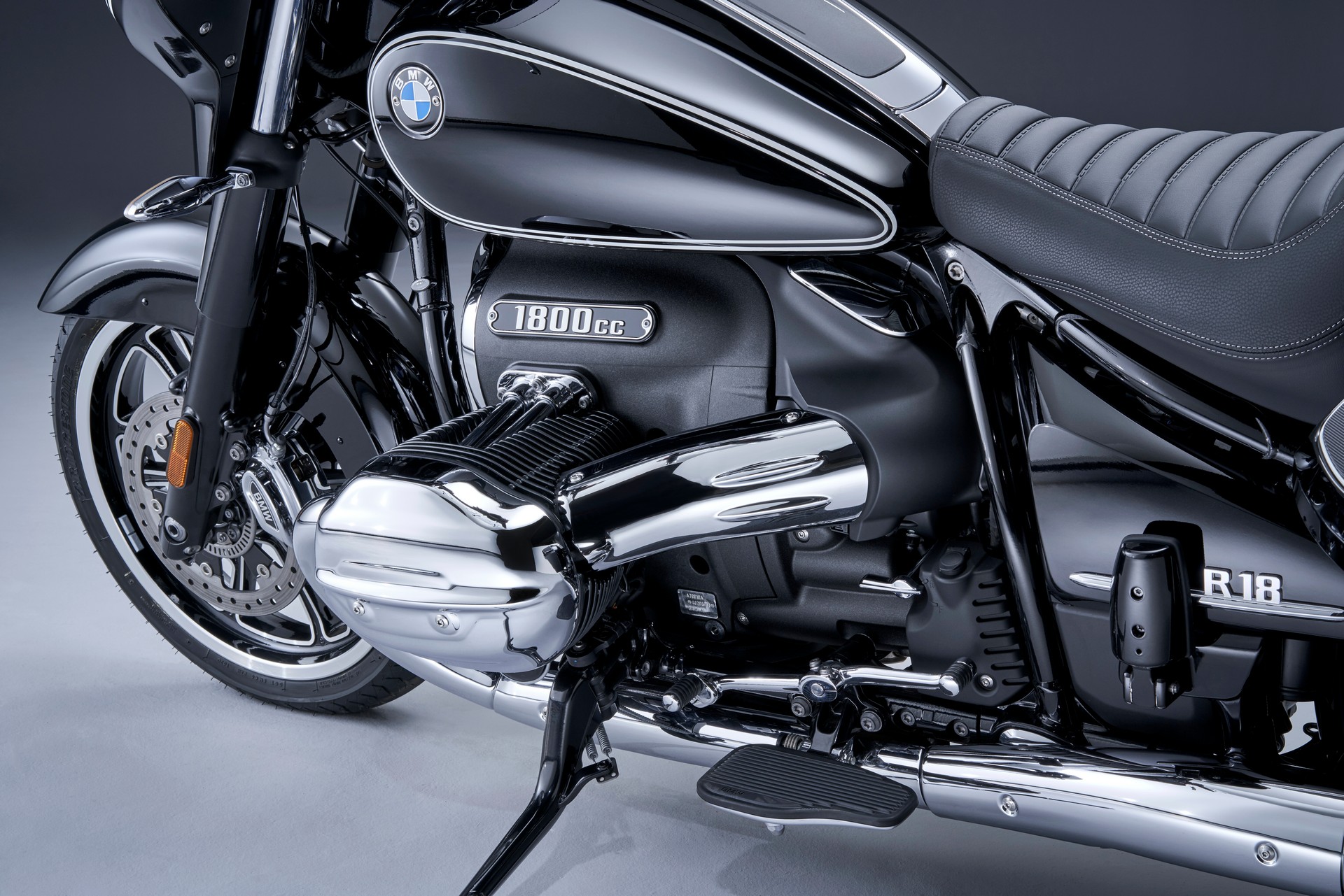 BMW Motorrad Introduces New R 18 B And R 18 Transcontinental