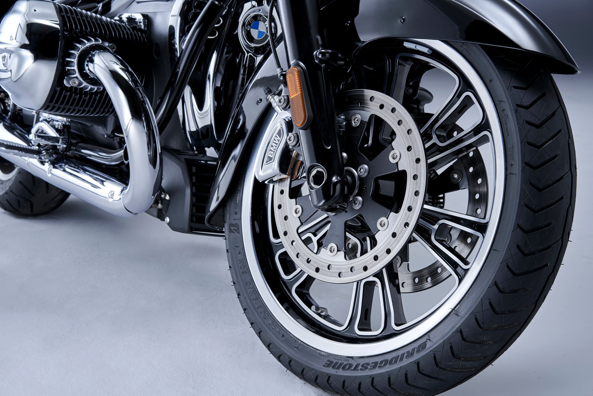 BMW Motorrad Introduces New R 18 B And R 18 Transcontinental