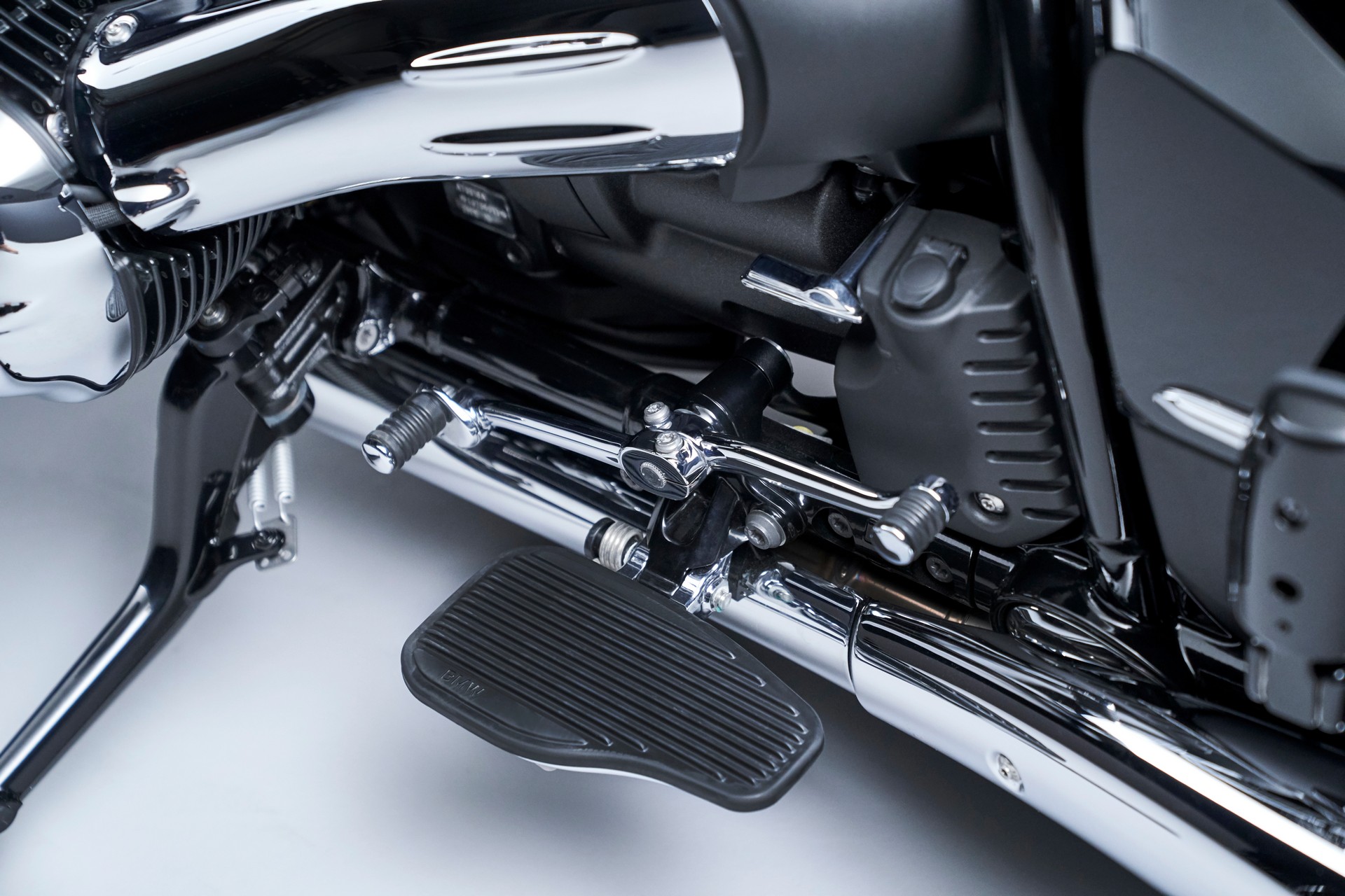 BMW Motorrad Introduces New R 18 B And R 18 Transcontinental