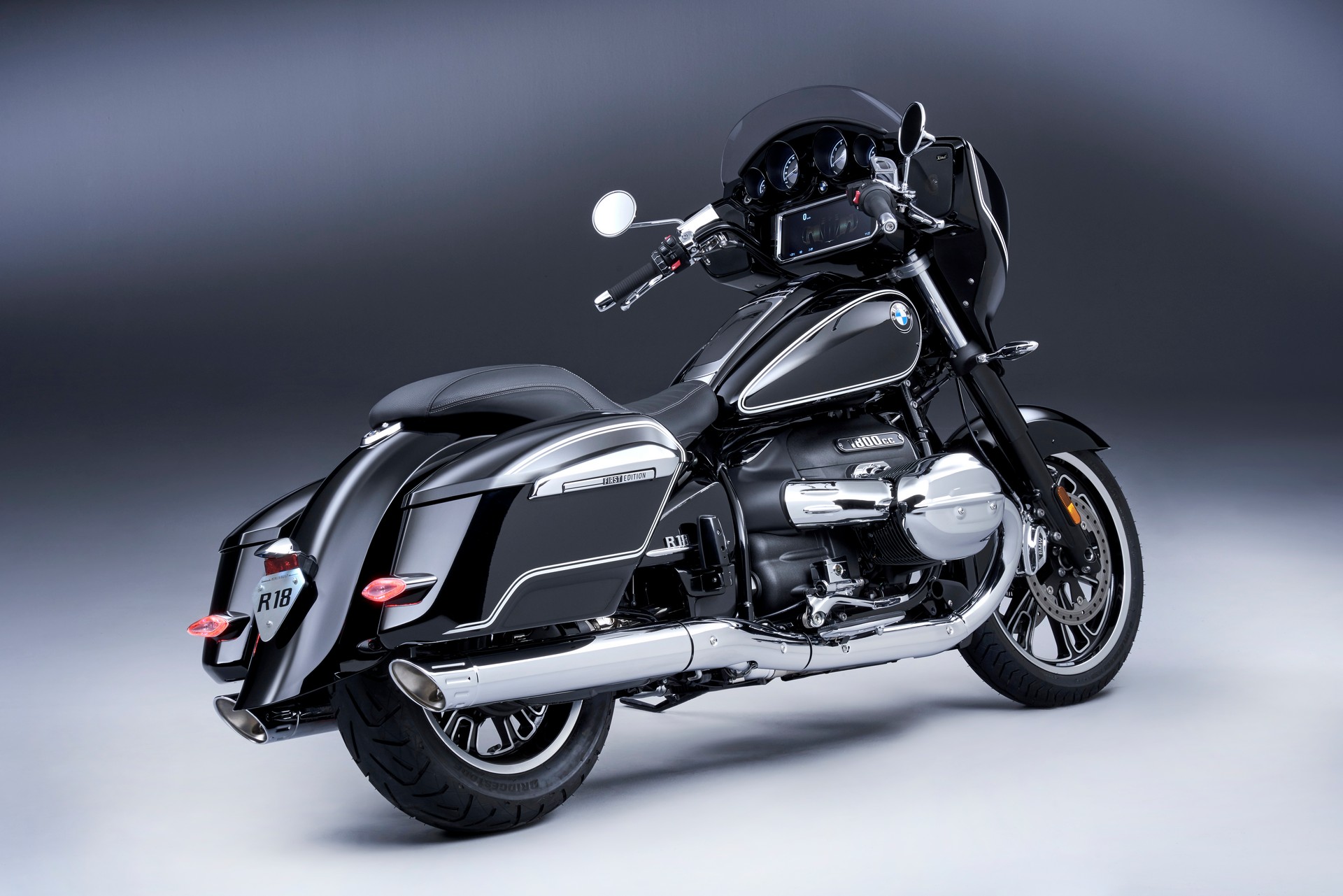 BMW Motorrad Introduces New R 18 B And R 18 Transcontinental