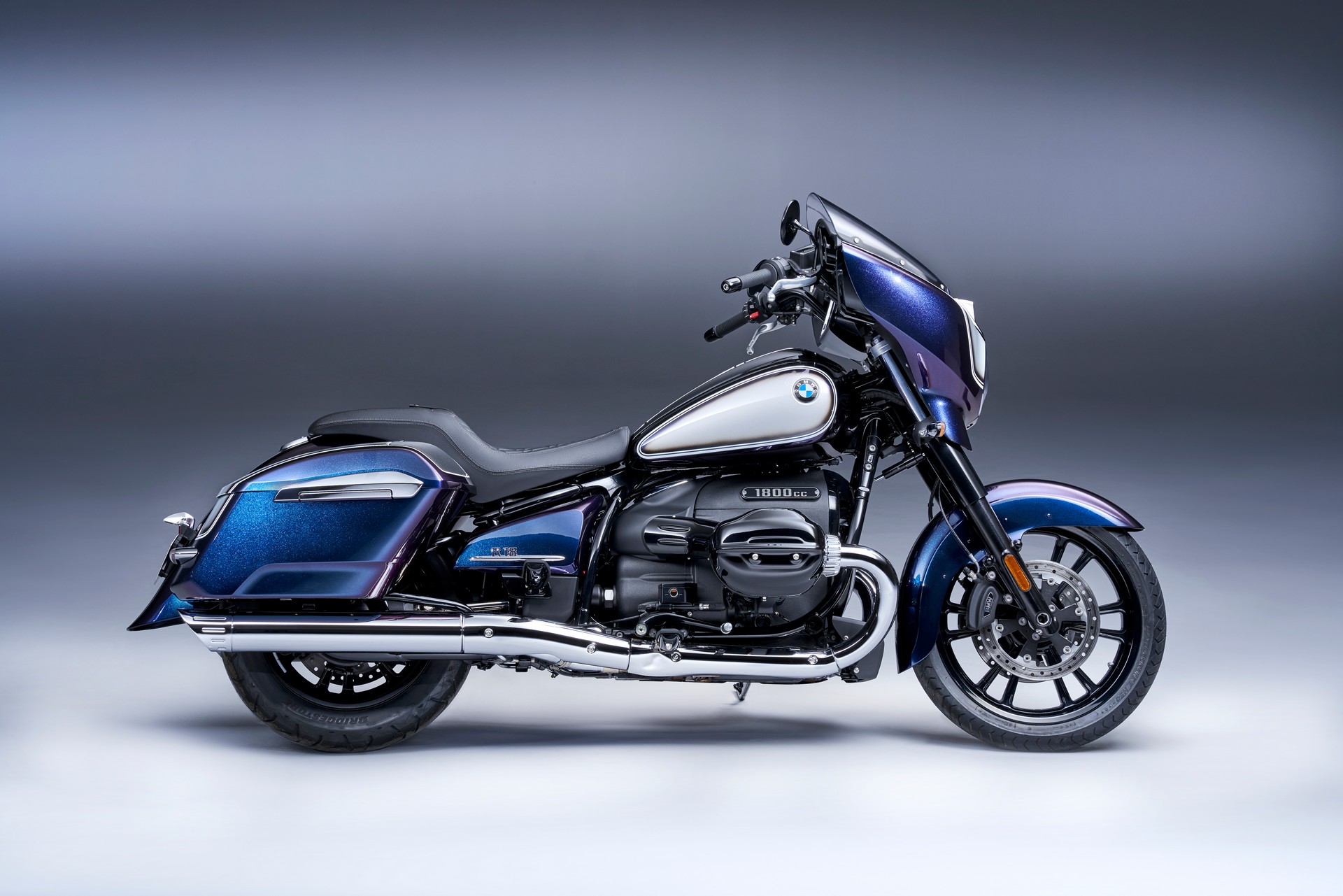 BMW Motorrad Introduces New R 18 B And R 18 Transcontinental