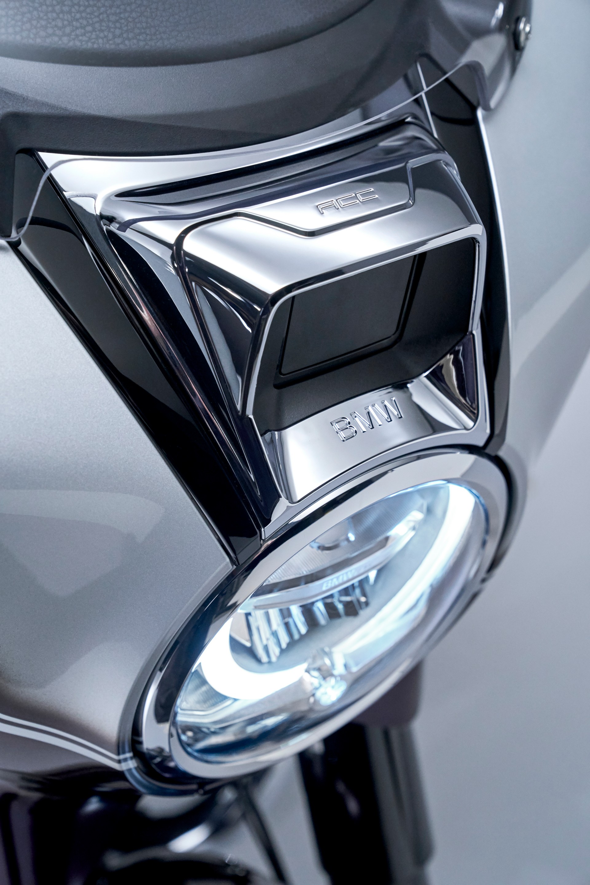 BMW Motorrad Introduces New R 18 B And R 18 Transcontinental