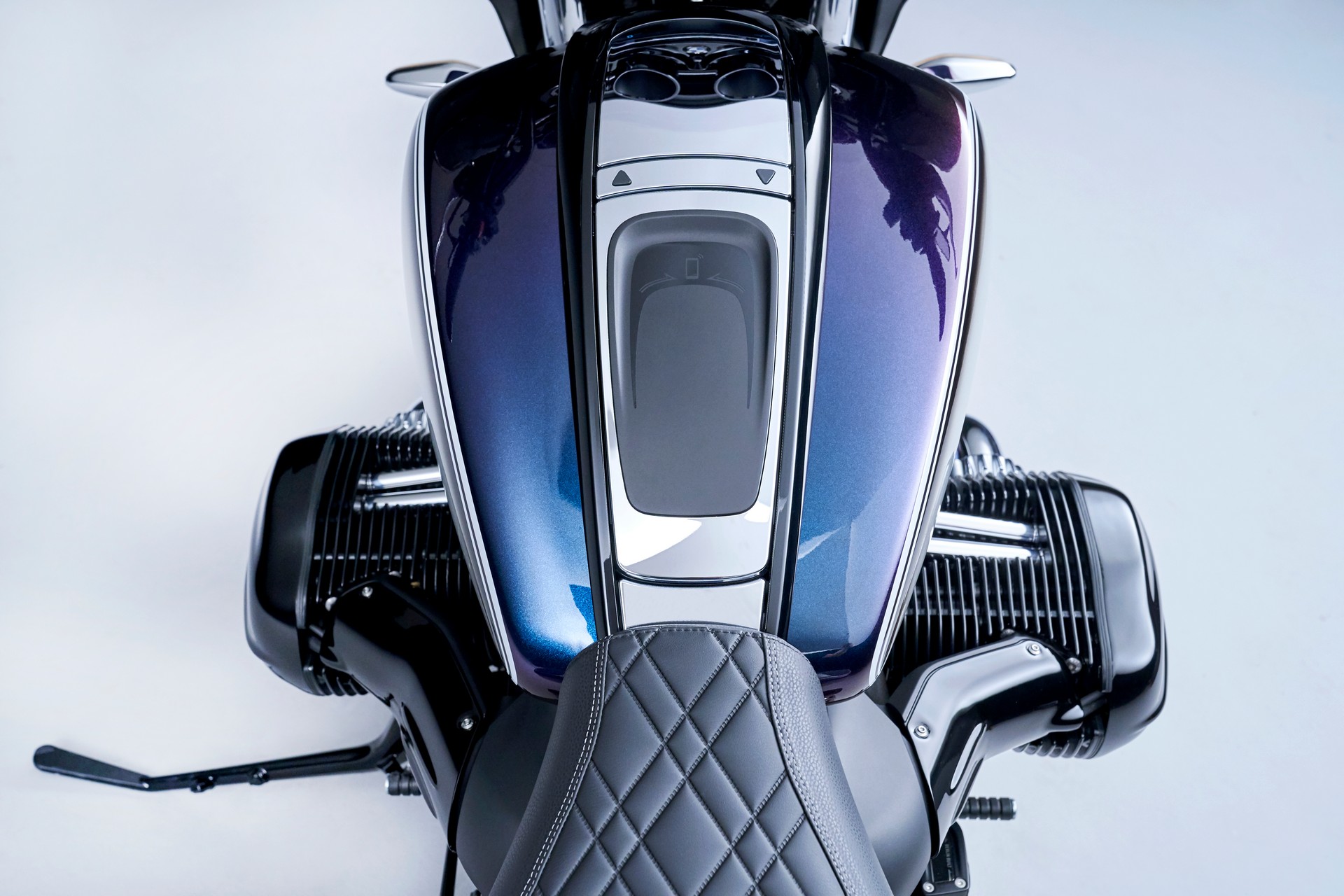 BMW Motorrad Introduces New R 18 B And R 18 Transcontinental