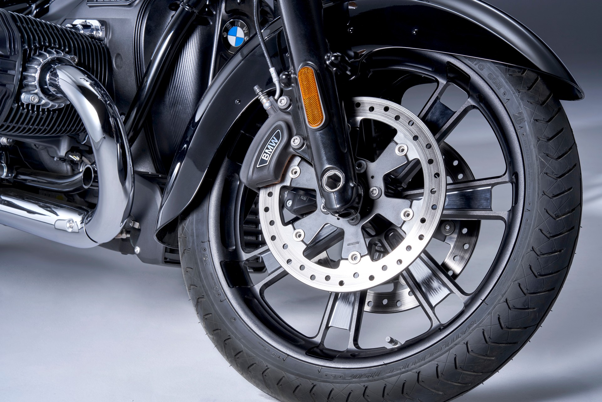 BMW Motorrad Introduces New R 18 B And R 18 Transcontinental