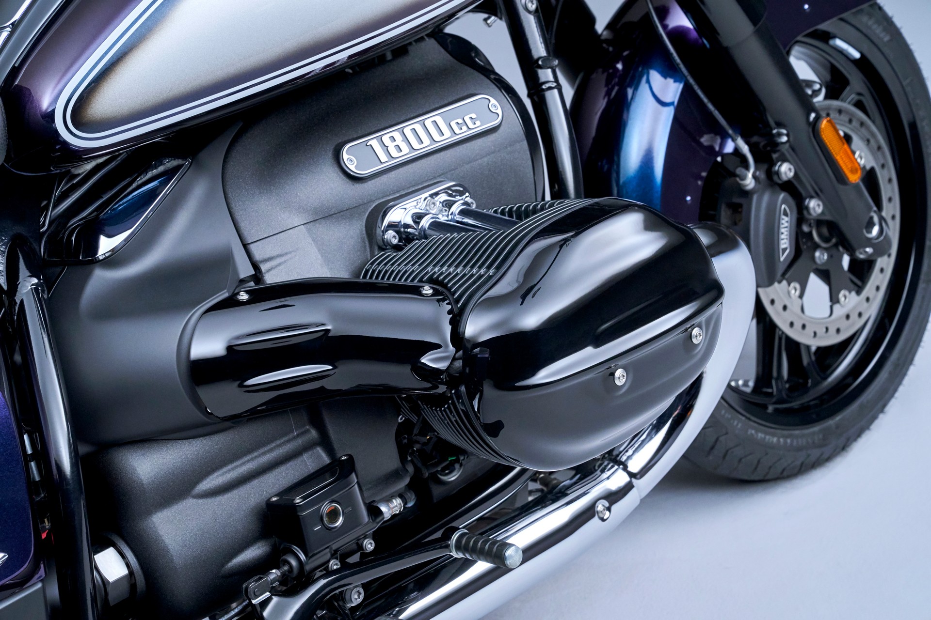 BMW Motorrad Introduces New R 18 B And R 18 Transcontinental