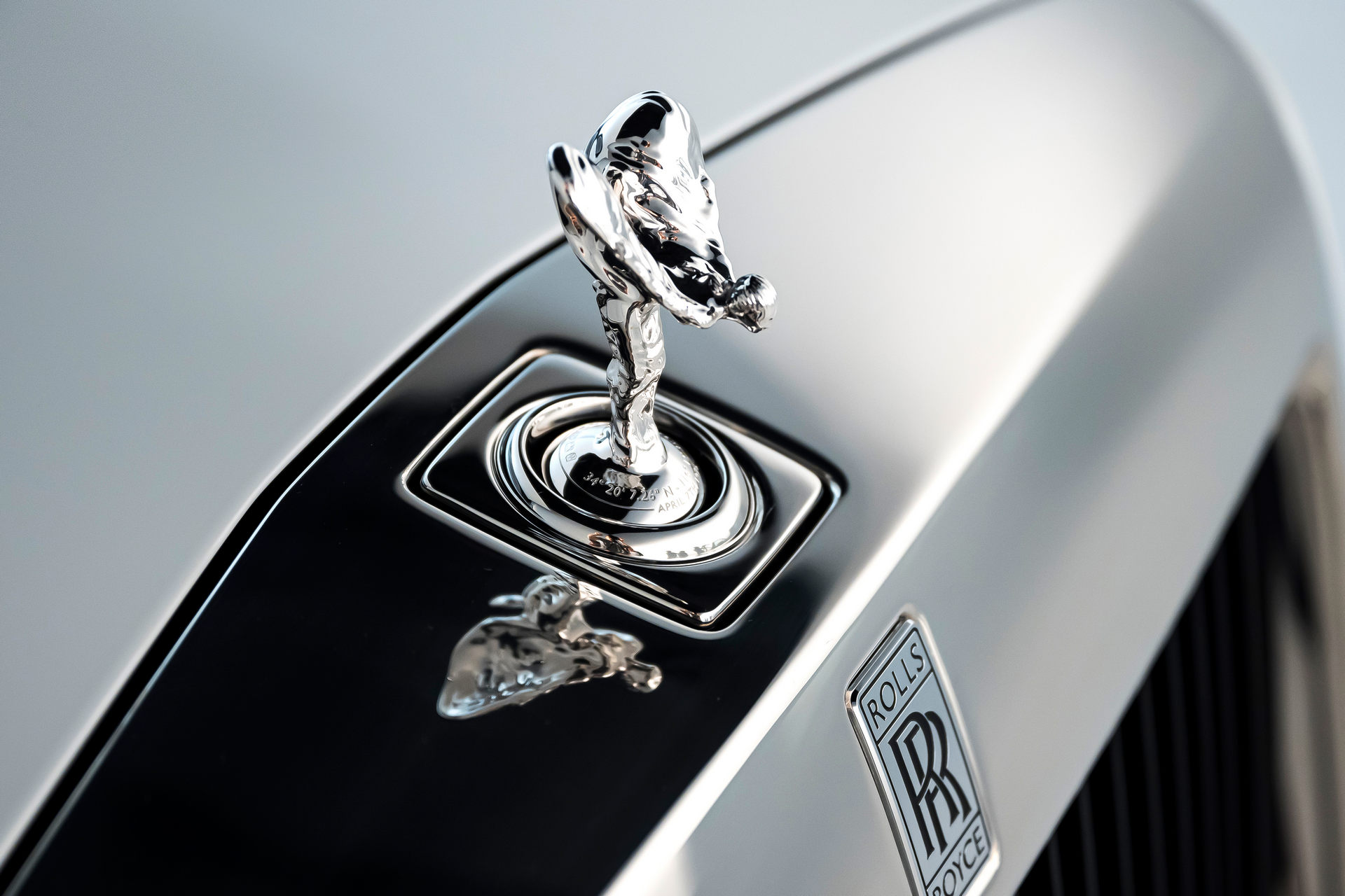 Opulence, I Has: Couple Orders Two Bespoke Rolls-Royce Cars To Celebrate Marriage Anniversary