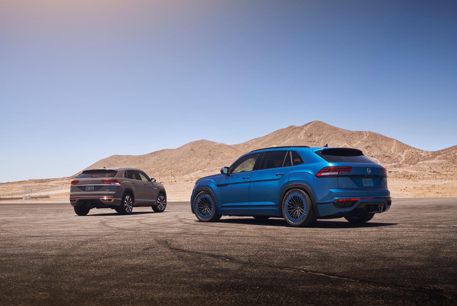 VW Atlas Cross Sport GT Concept Debuts With Sportier Styling And 300+ HP
