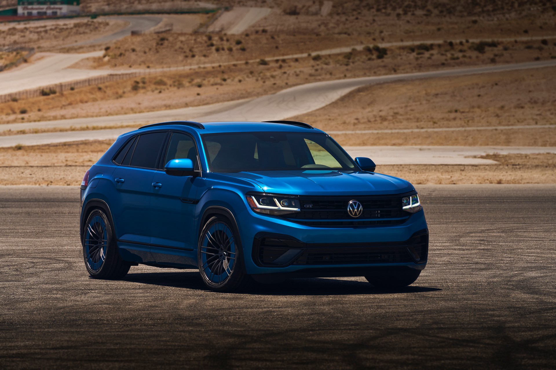 VW Atlas Cross Sport GT Concept Debuts With Sportier Styling And 300+ HP