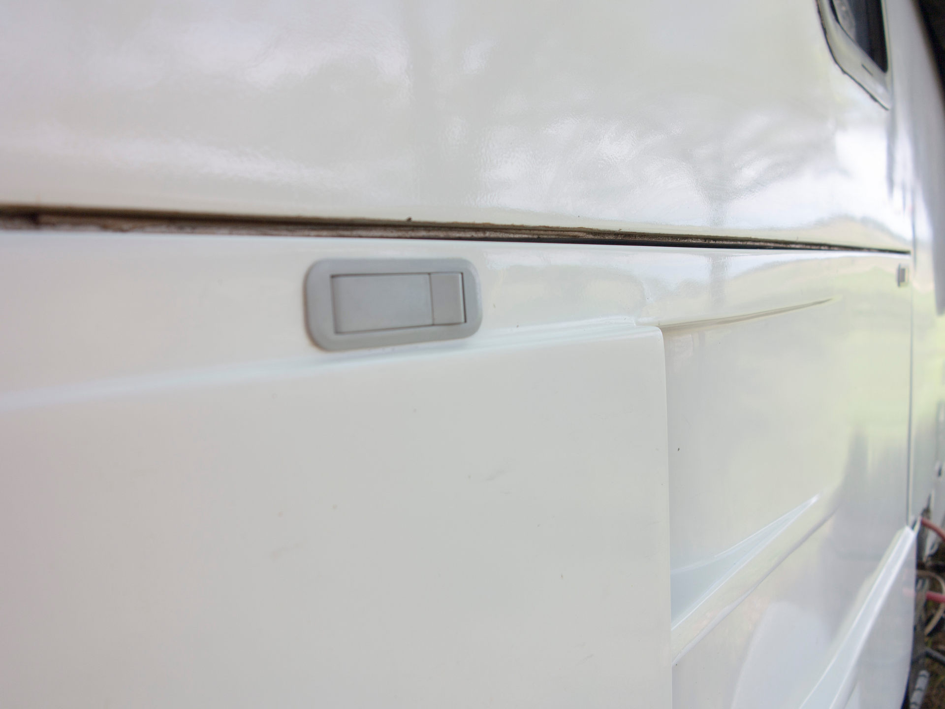 This Weird RV Is A Vixen 21 TD Powered By A BMW Straight-Six And Penned By The DeLorean’s Designer