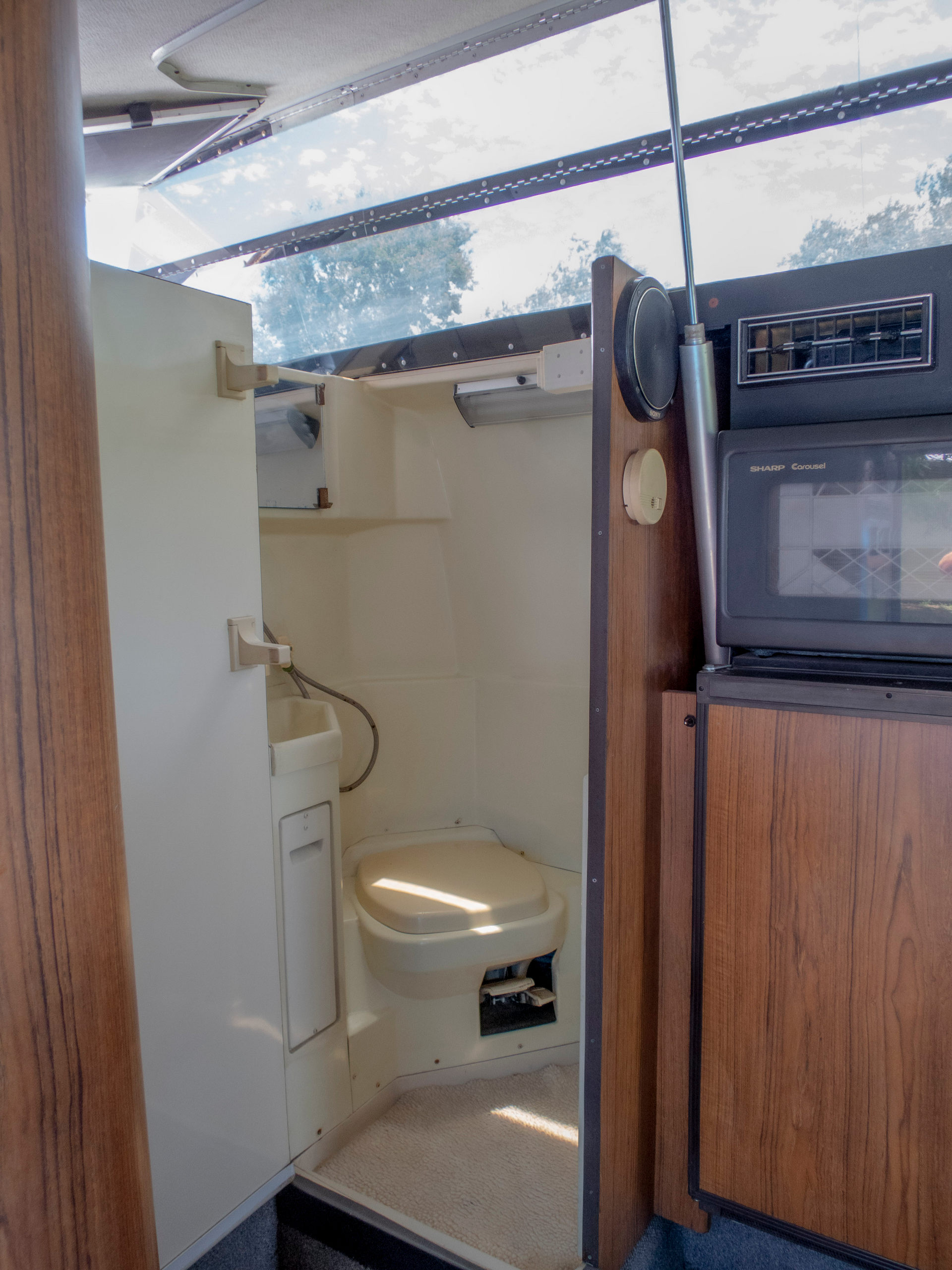 This Weird RV Is A Vixen 21 TD Powered By A BMW Straight-Six And Penned By The DeLorean’s Designer