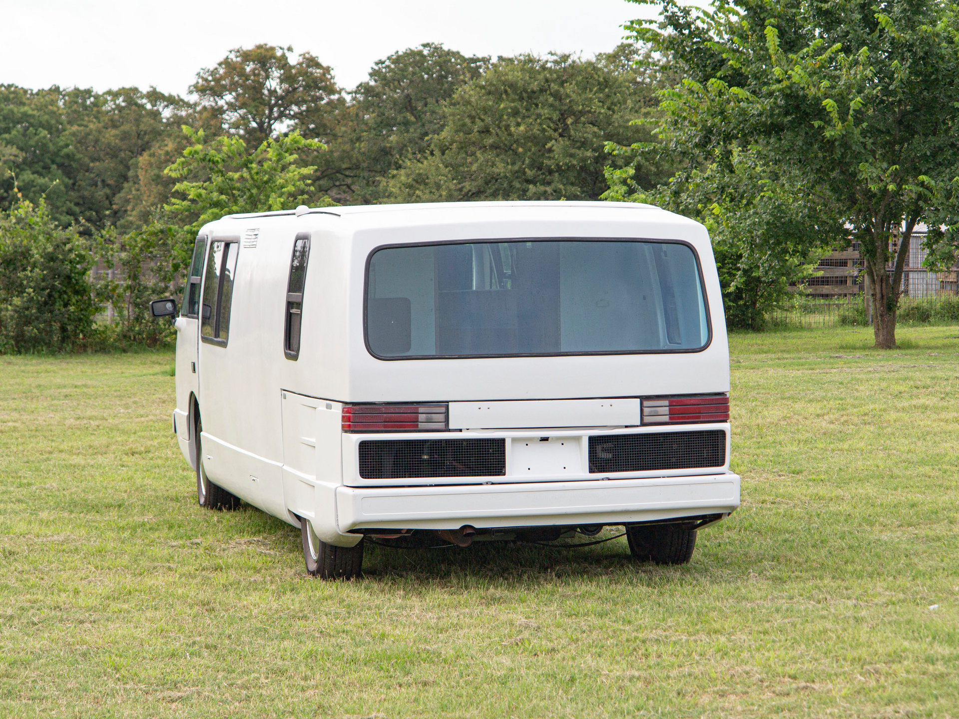 This Weird RV Is A Vixen 21 TD Powered By A BMW Straight-Six And Penned By The DeLorean’s Designer