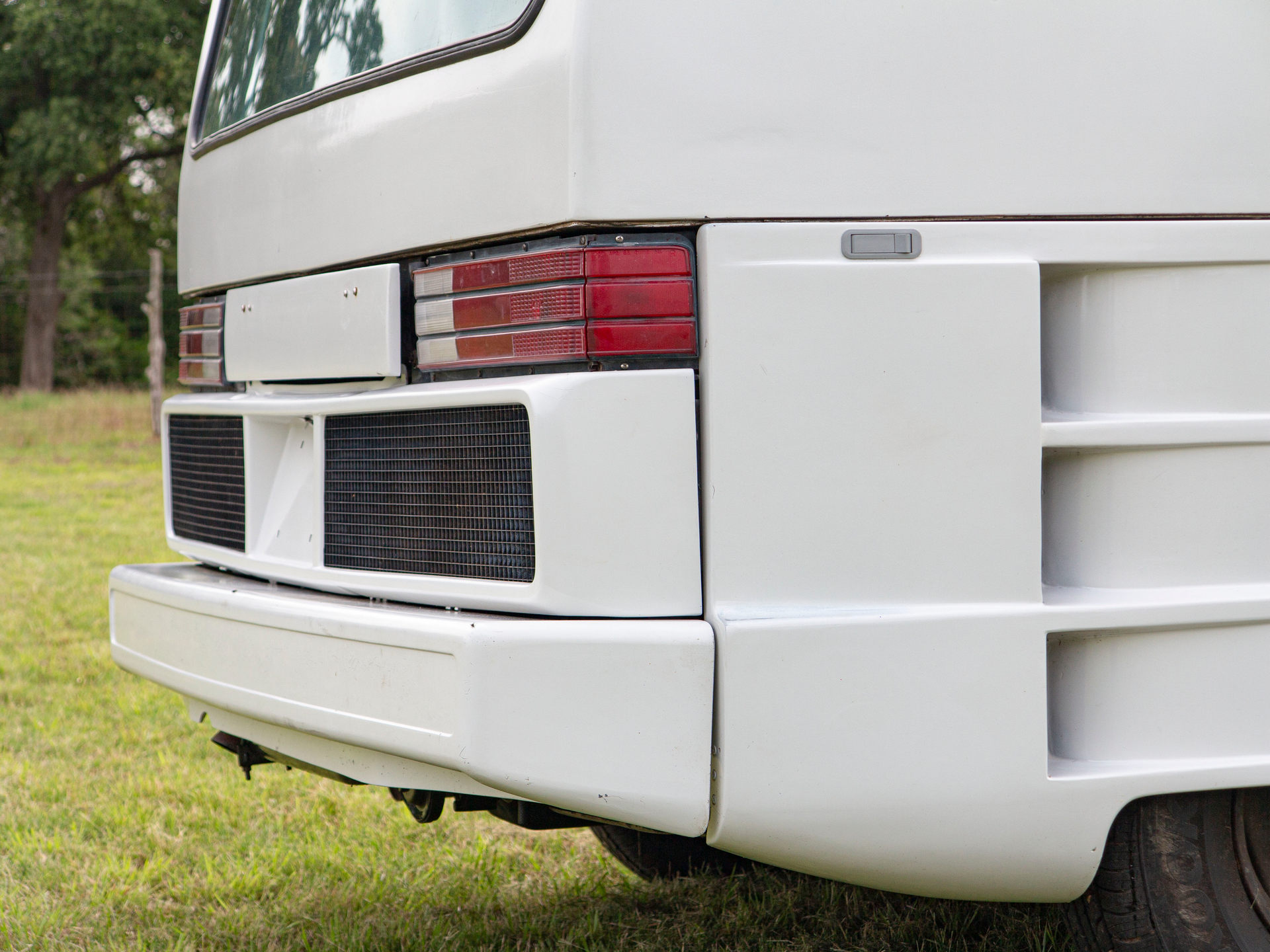 This Weird RV Is A Vixen 21 TD Powered By A BMW Straight-Six And Penned By The DeLorean’s Designer