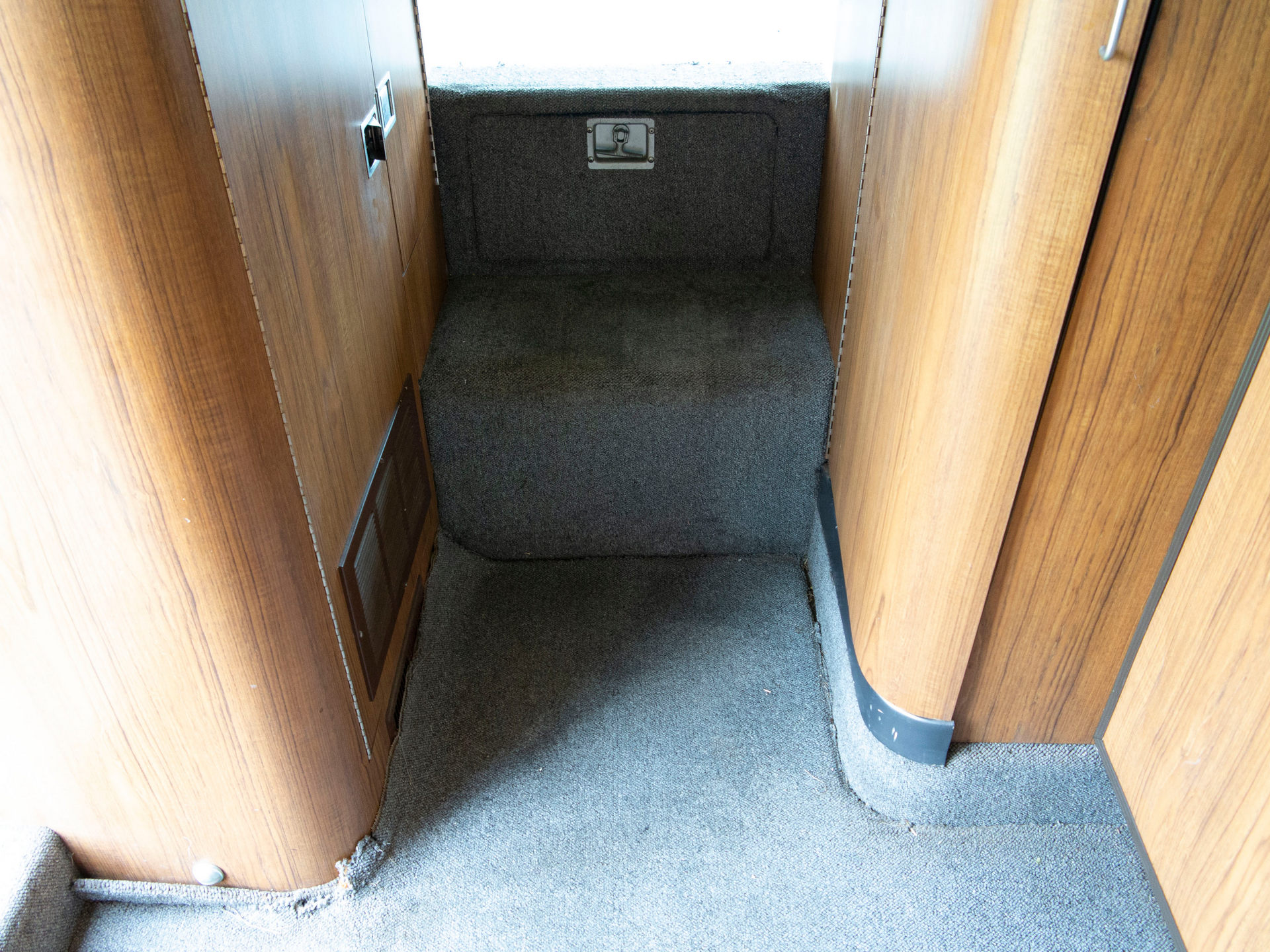 This Weird RV Is A Vixen 21 TD Powered By A BMW Straight-Six And Penned By The DeLorean’s Designer