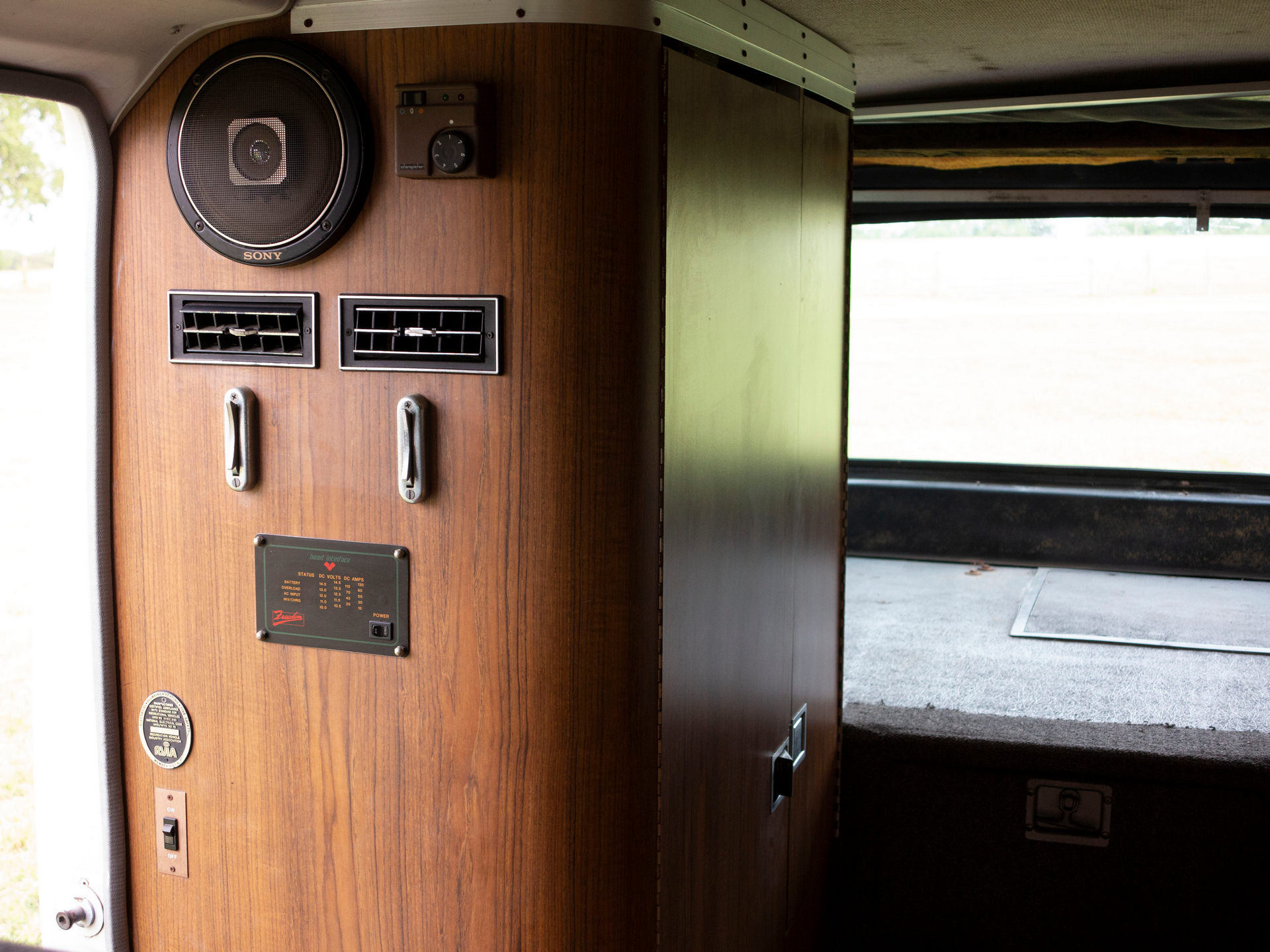 This Weird RV Is A Vixen 21 TD Powered By A BMW Straight-Six And Penned By The DeLorean’s Designer