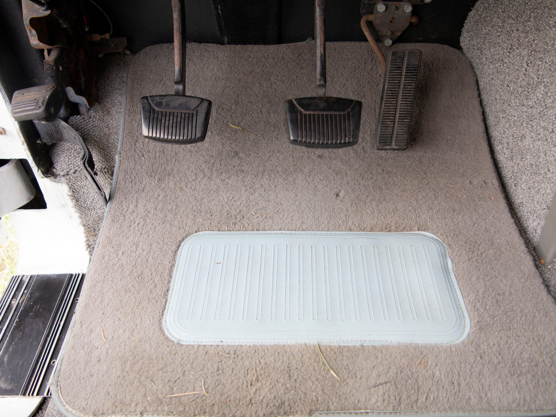 This Weird RV Is A Vixen 21 TD Powered By A BMW Straight-Six And Penned By The DeLorean’s Designer