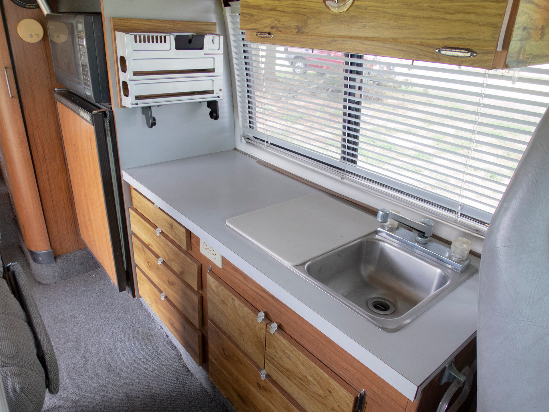 This Weird RV Is A Vixen 21 TD Powered By A BMW Straight-Six And Penned By The DeLorean’s Designer