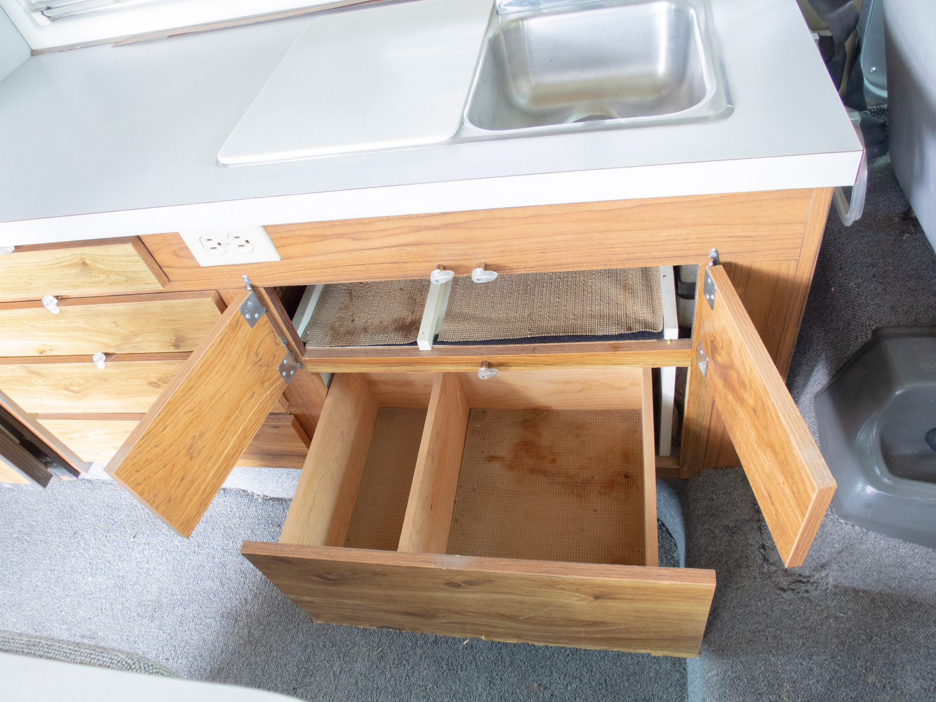 This Weird RV Is A Vixen 21 TD Powered By A BMW Straight-Six And Penned By The DeLorean’s Designer