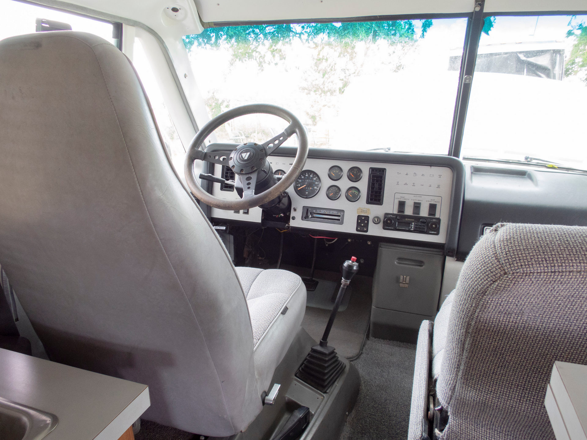 This Weird RV Is A Vixen 21 TD Powered By A BMW Straight-Six And Penned By The DeLorean’s Designer