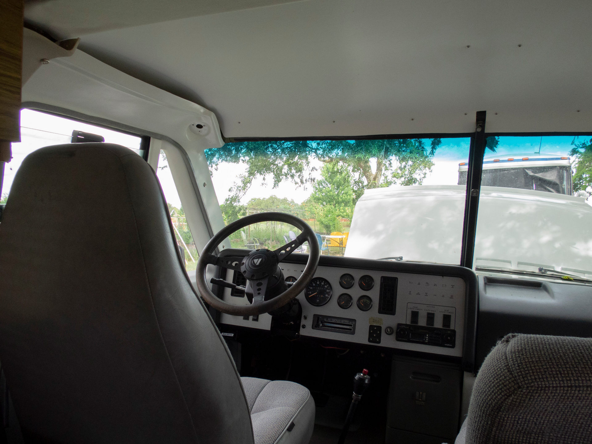 This Weird RV Is A Vixen 21 TD Powered By A BMW Straight-Six And Penned By The DeLorean’s Designer